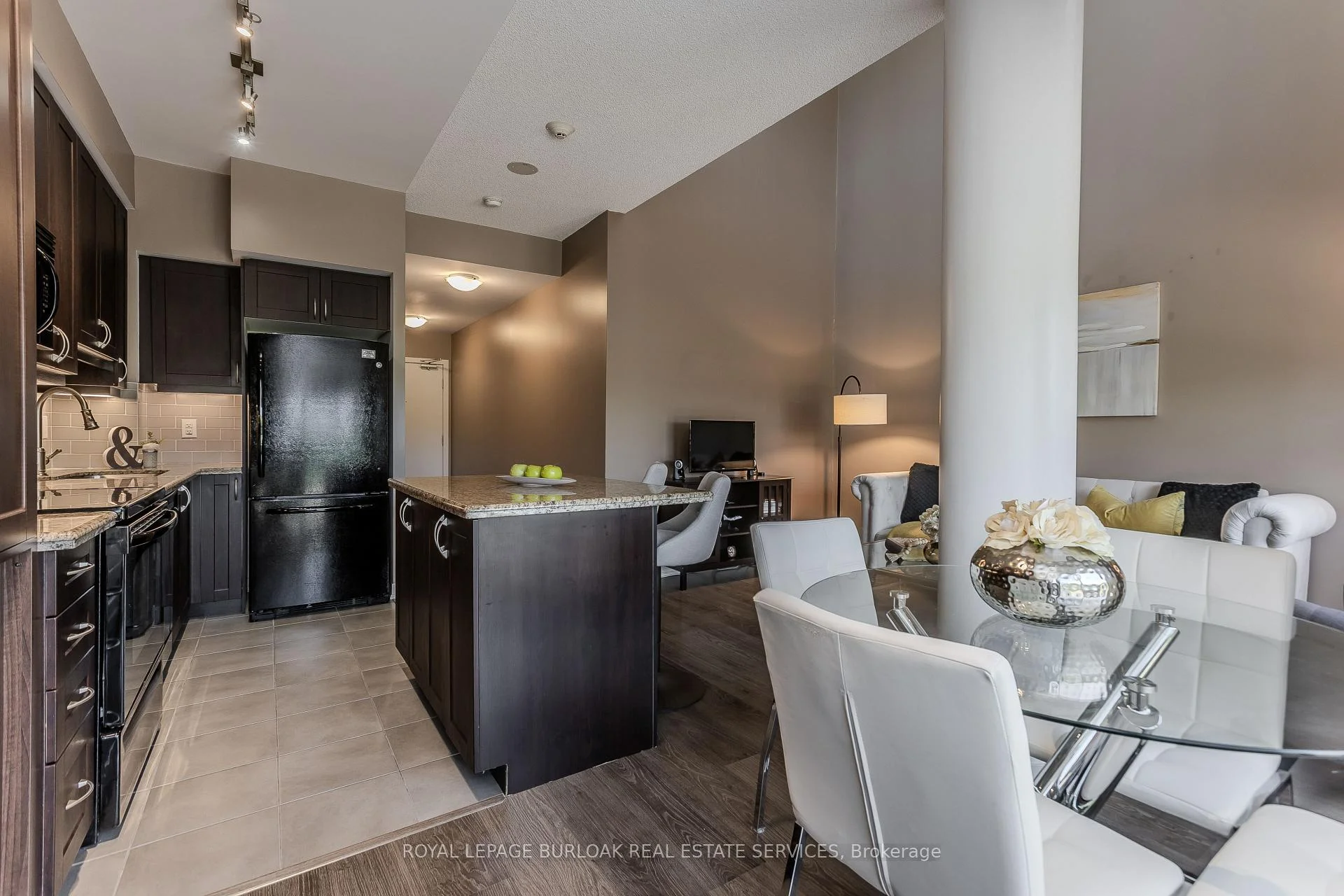 Photo 33 of Unit 204, 1940 Ironstone Drive, Burlington, Uptown — HOMEH