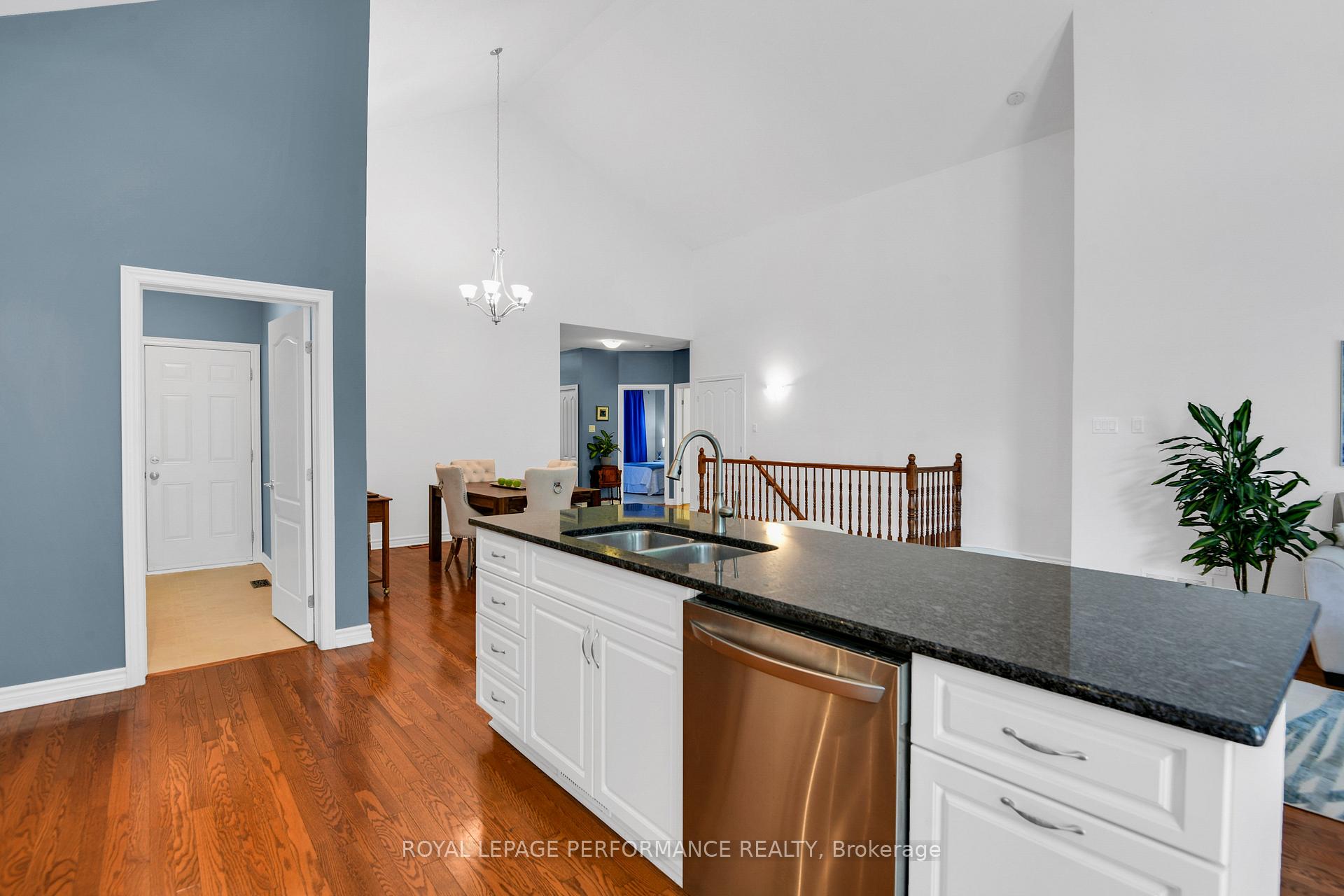 Photo 9 of 518 Golden Sedge Way, Ottawa, Blossom Park/Kemp Park/Findlay Creek — HOMEH