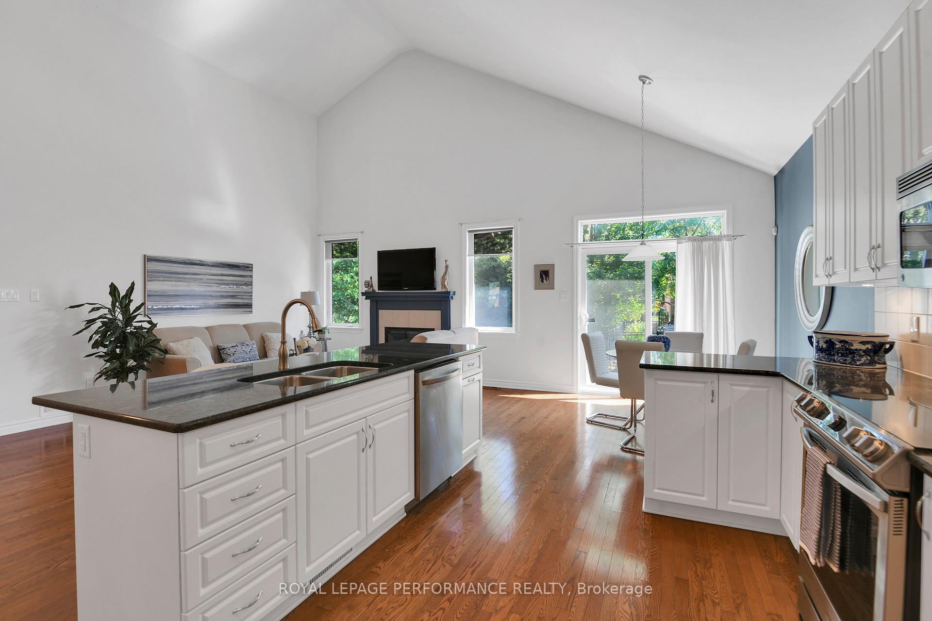 Photo 10 of 518 Golden Sedge Way, Ottawa, Blossom Park/Kemp Park/Findlay Creek — HOMEH