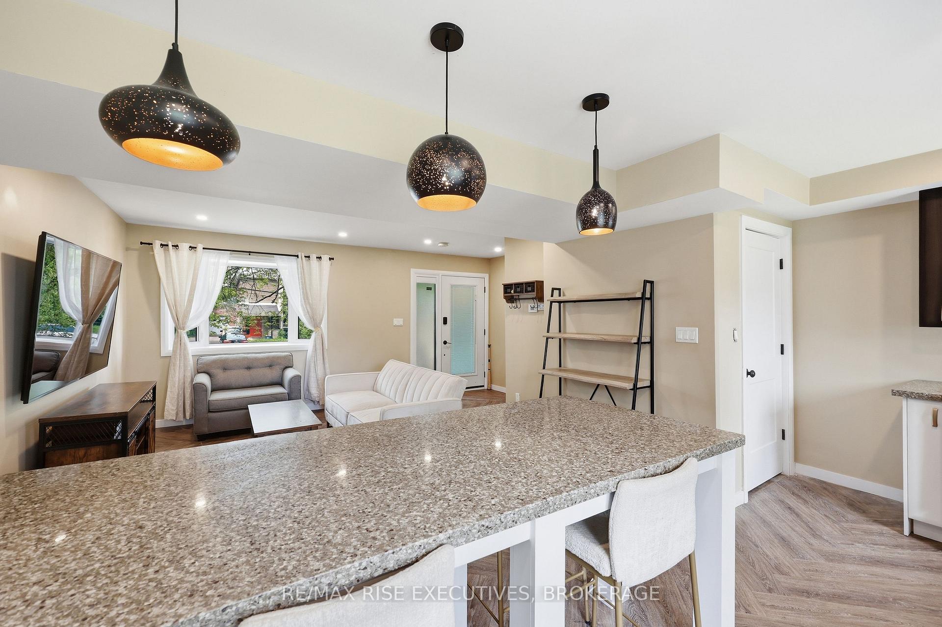 Photo 13 of 137 Ford Street, Kingston, Rideau — HOMEH