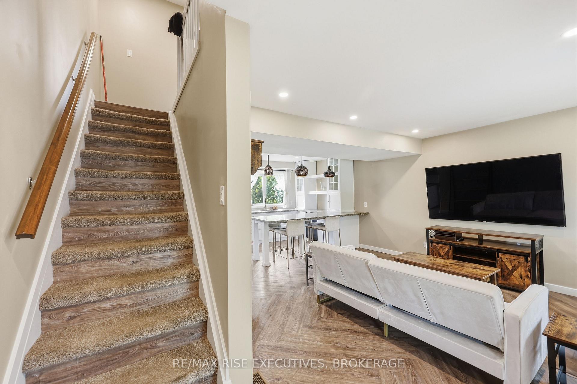 Photo 16 of 137 Ford Street, Kingston, Rideau — HOMEH