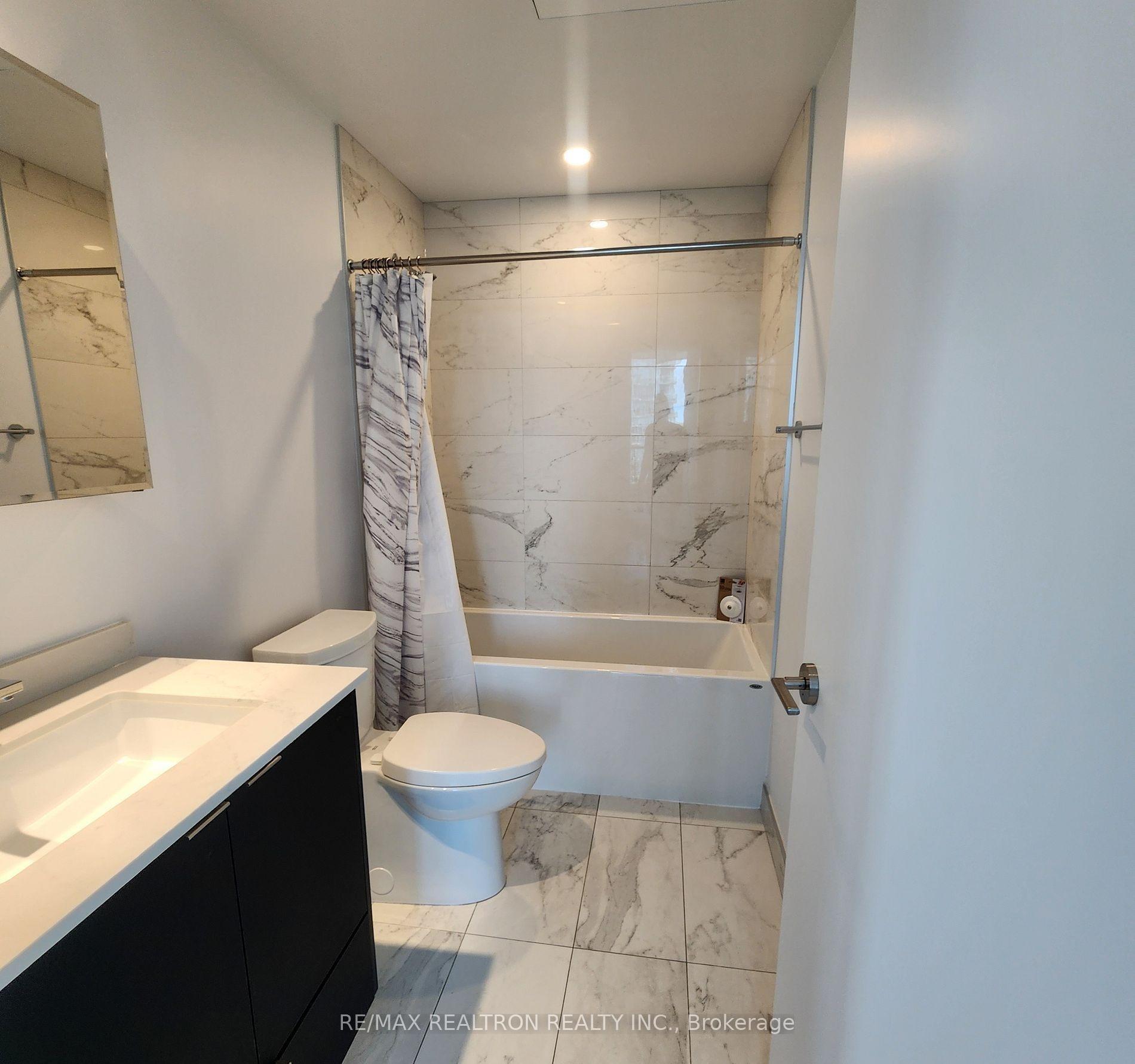 Photo 4 of Unit 1516, 1928 Lake Shore Boulevard W, Toronto, South Parkdale — HOMEH