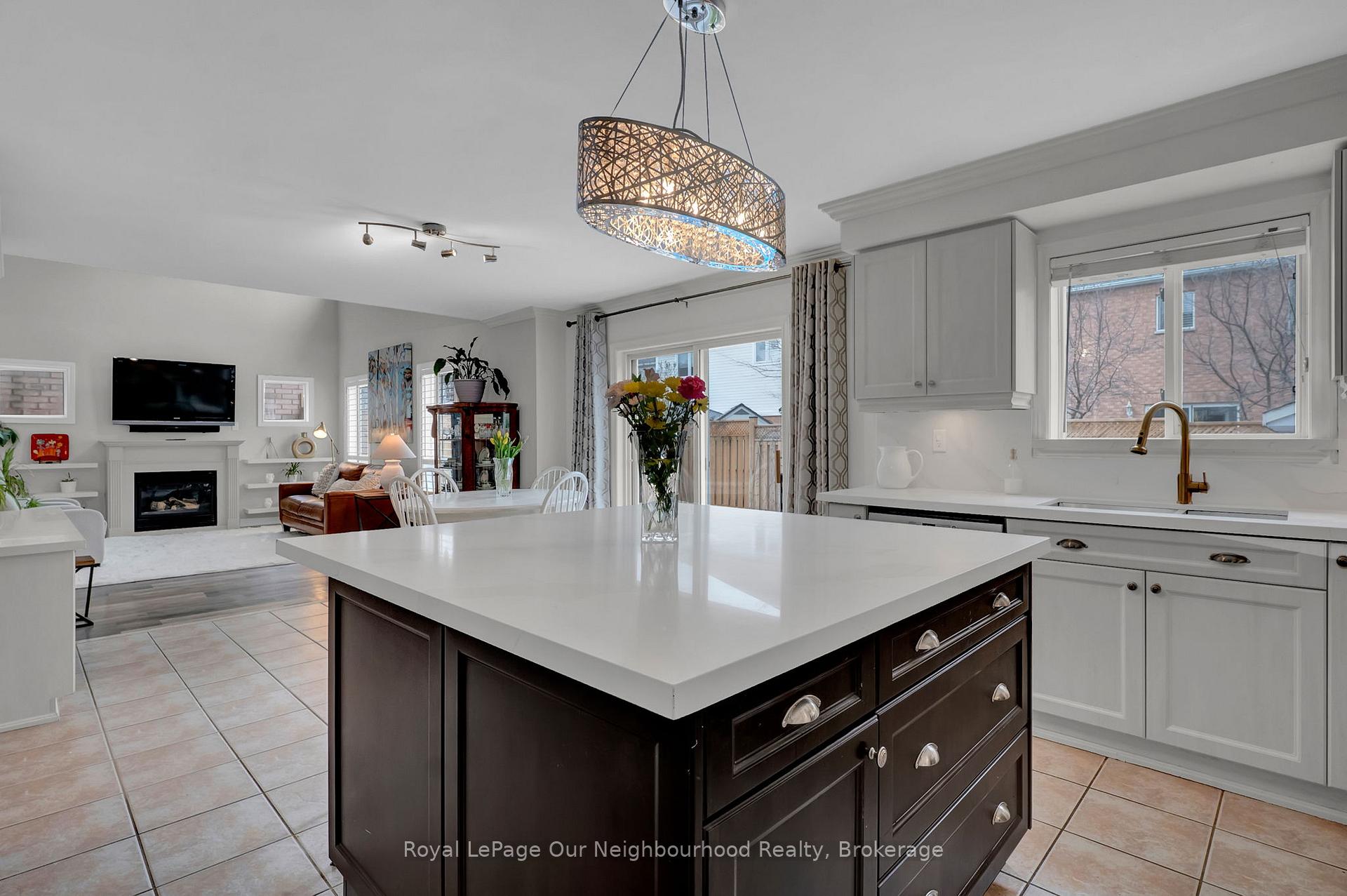 Photo 12 of 24 Kingham Avenue, Ajax, South East — HOMEH