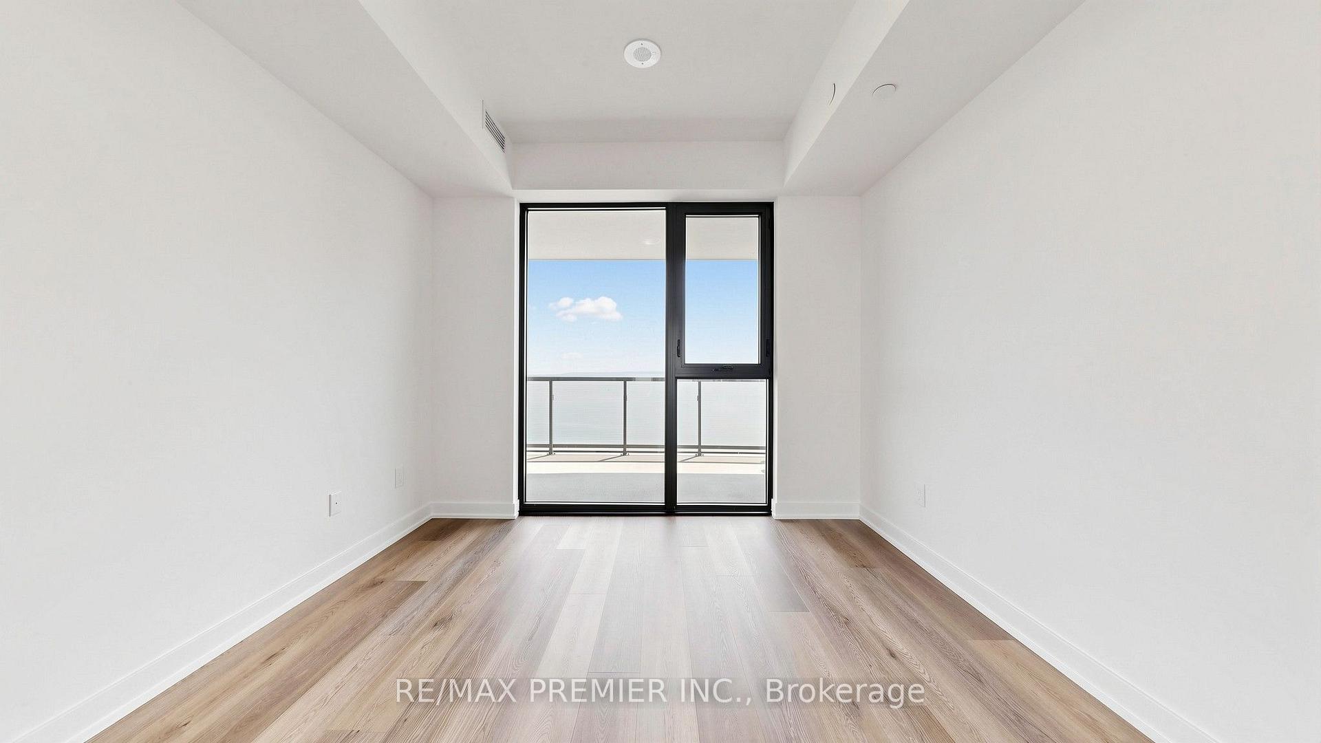 Photo 9 of Unit 2006, 2075 Lakeshore Drive, Burlington, Brant — HOMEH