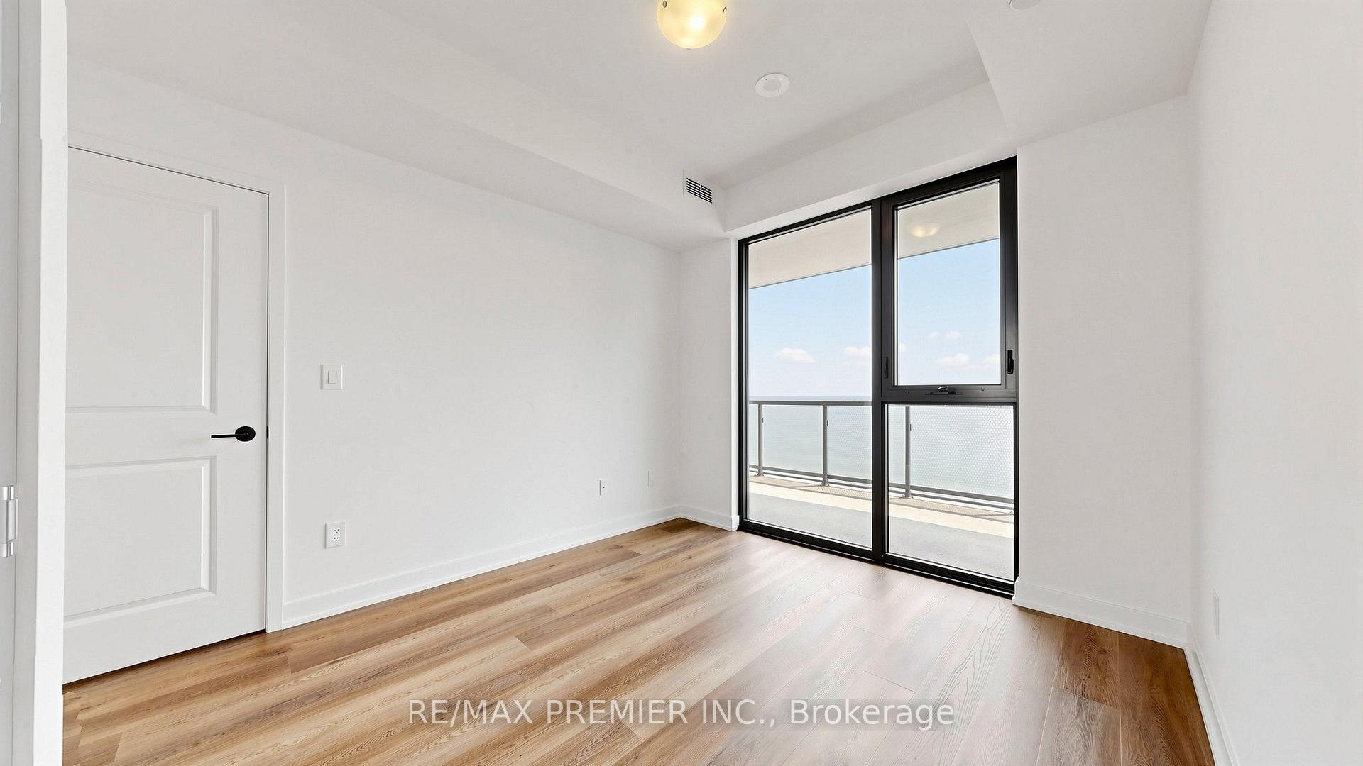 Photo 12 of Unit 2006, 2075 Lakeshore Drive, Burlington, Brant — HOMEH