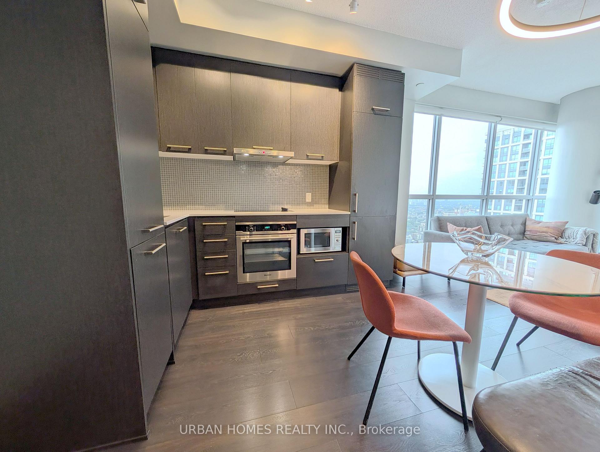 Photo 3 of Unit 4006, 87 Peter Street, Toronto, Waterfront Communities — HOMEH