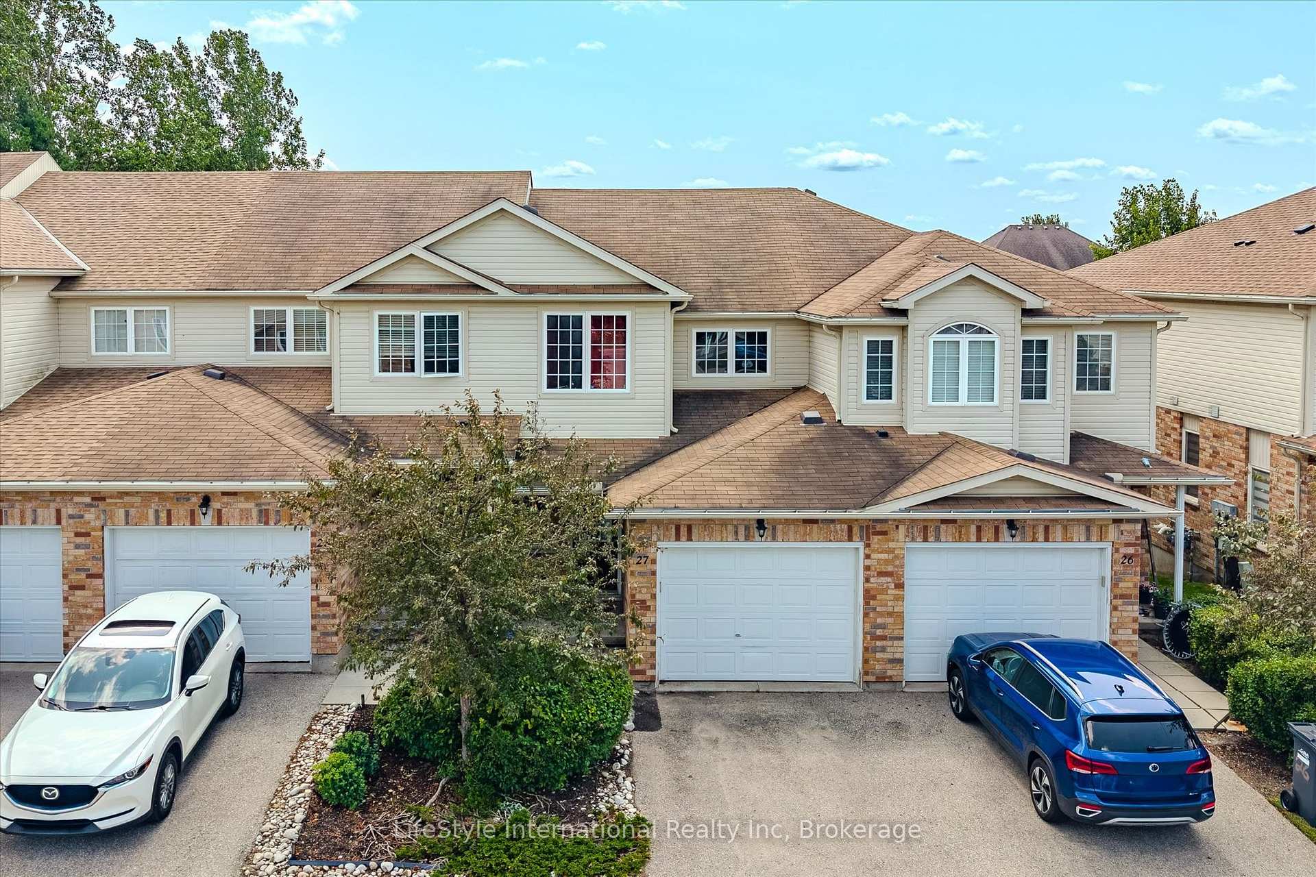 Photo 1 of Unit 27, 105 Bard Boulevard, Guelph, Pineridge/Westminster Woods — HOMEH