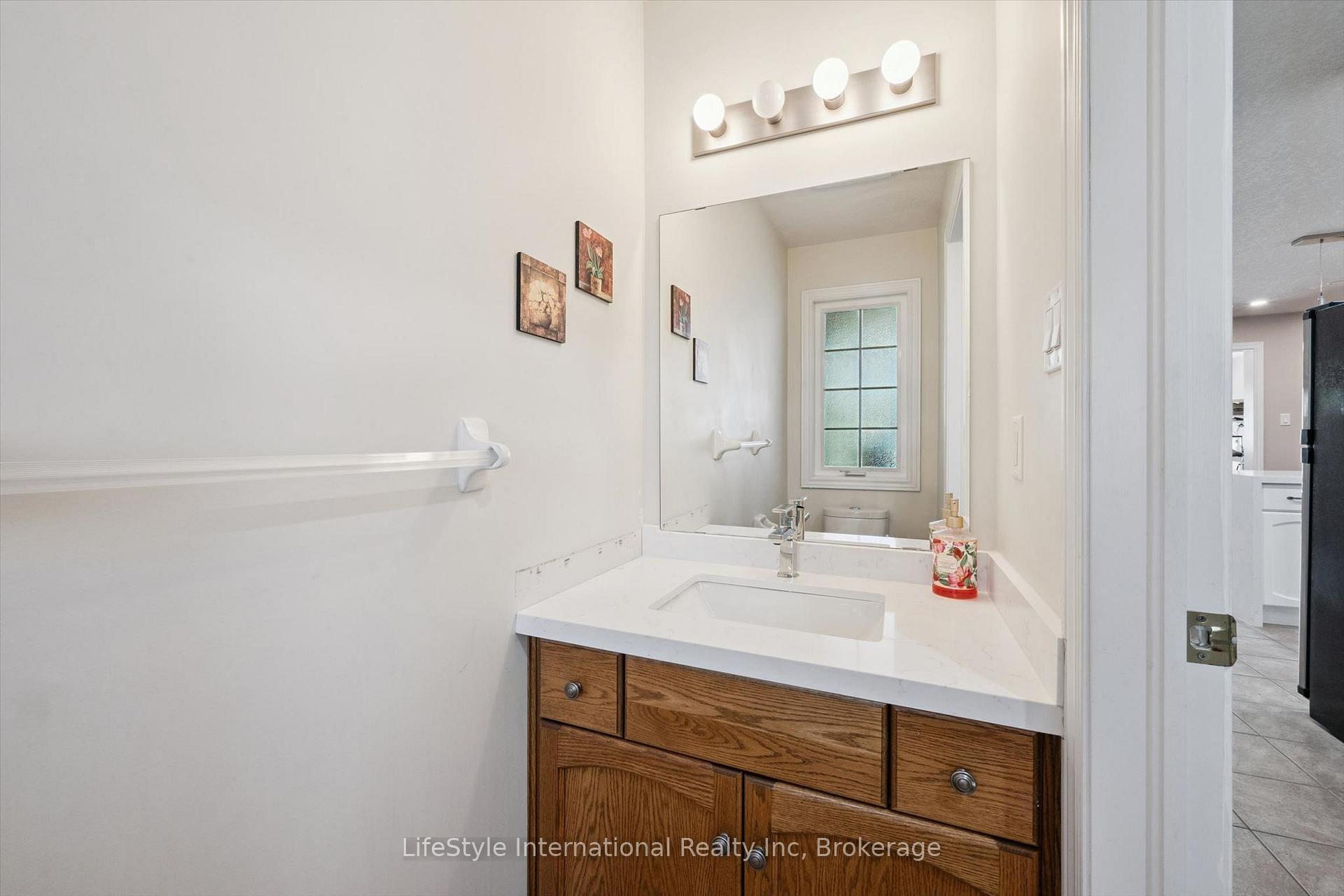 Photo 18 of Unit 27, 105 Bard Boulevard, Guelph, Pineridge/Westminster Woods — HOMEH
