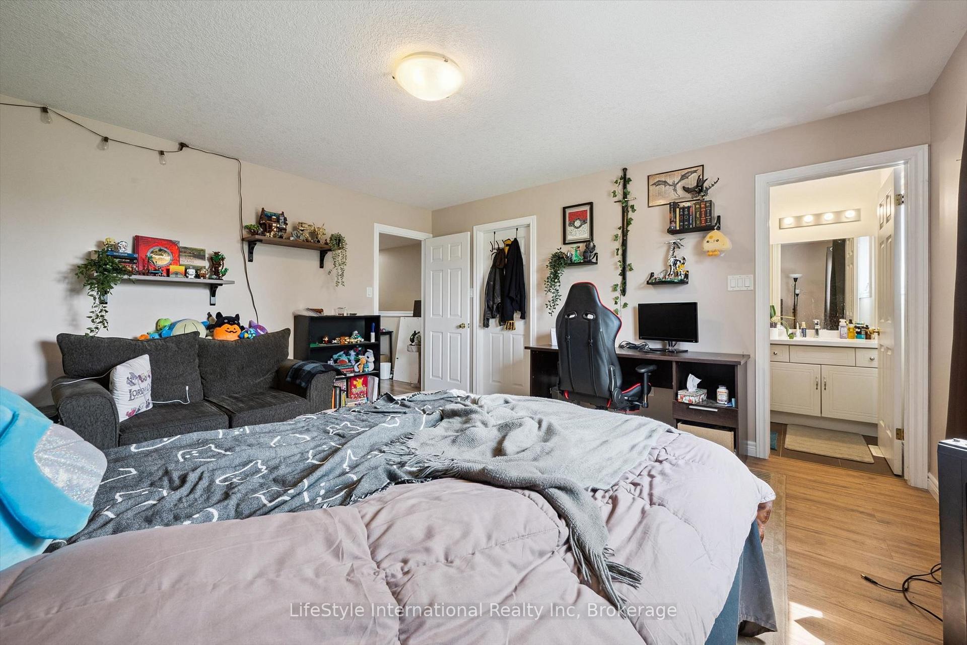 Photo 22 of Unit 27, 105 Bard Boulevard, Guelph, Pineridge/Westminster Woods — HOMEH