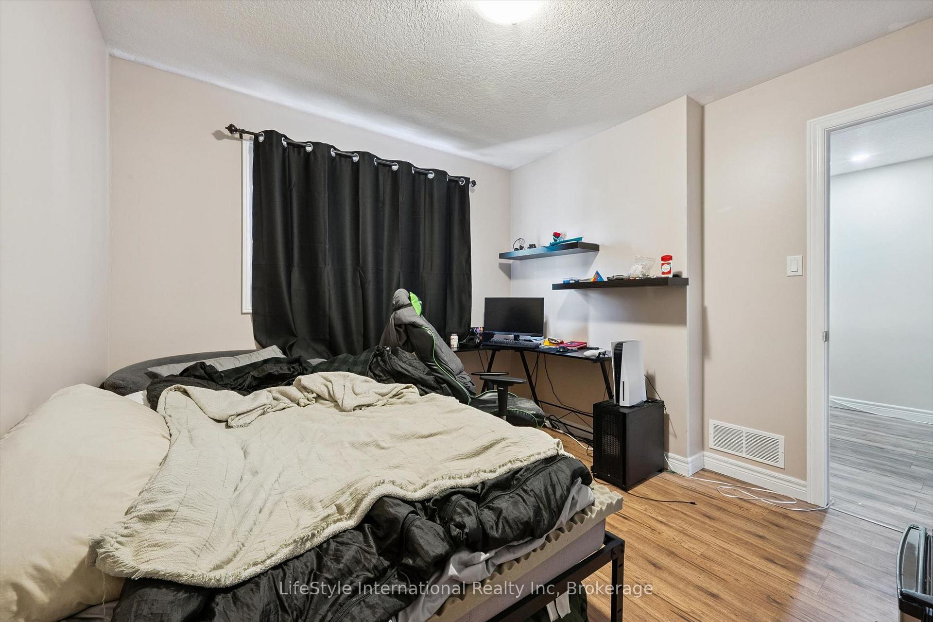 Photo 24 of Unit 27, 105 Bard Boulevard, Guelph, Pineridge/Westminster Woods — HOMEH