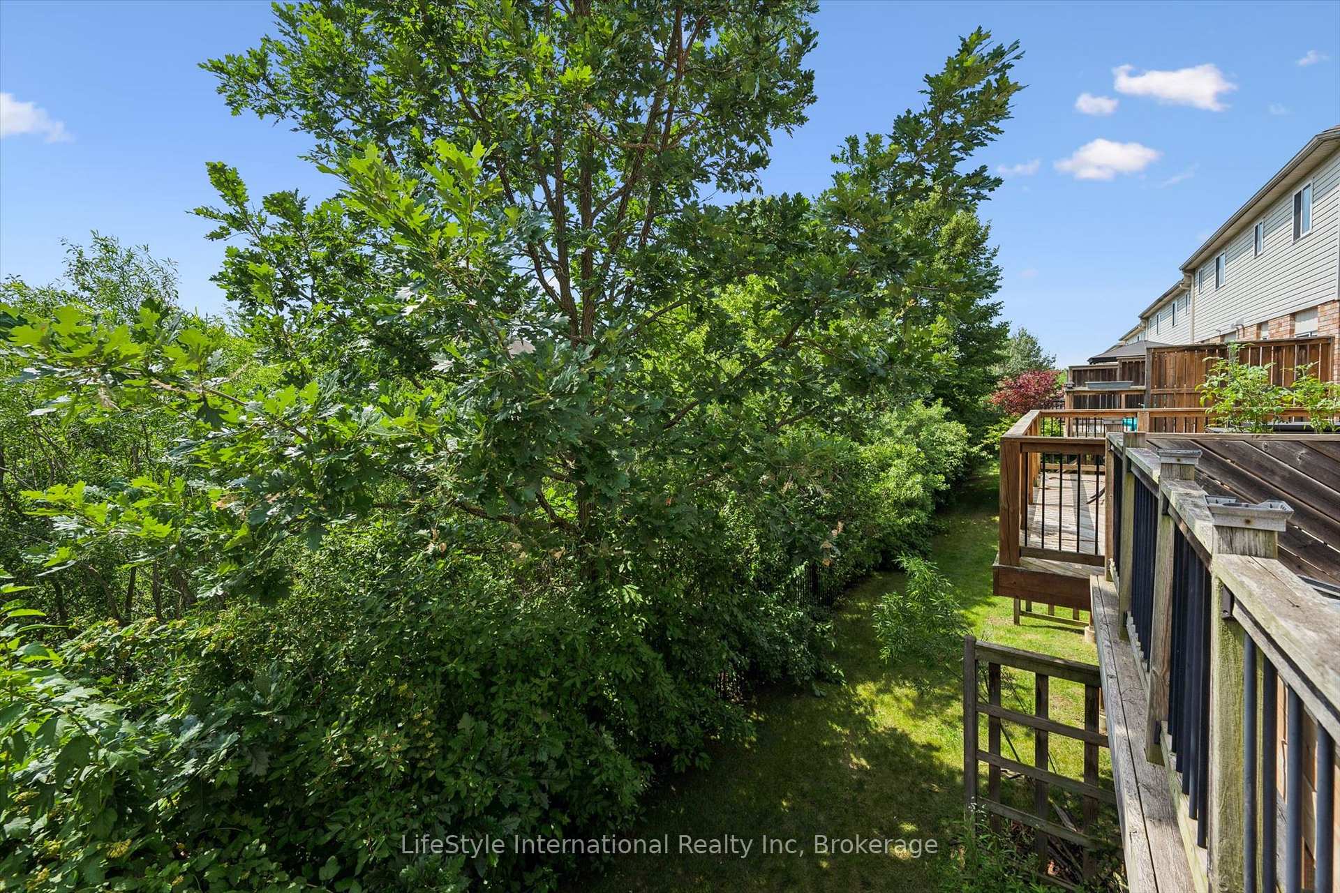 Photo 30 of Unit 27, 105 Bard Boulevard, Guelph, Pineridge/Westminster Woods — HOMEH