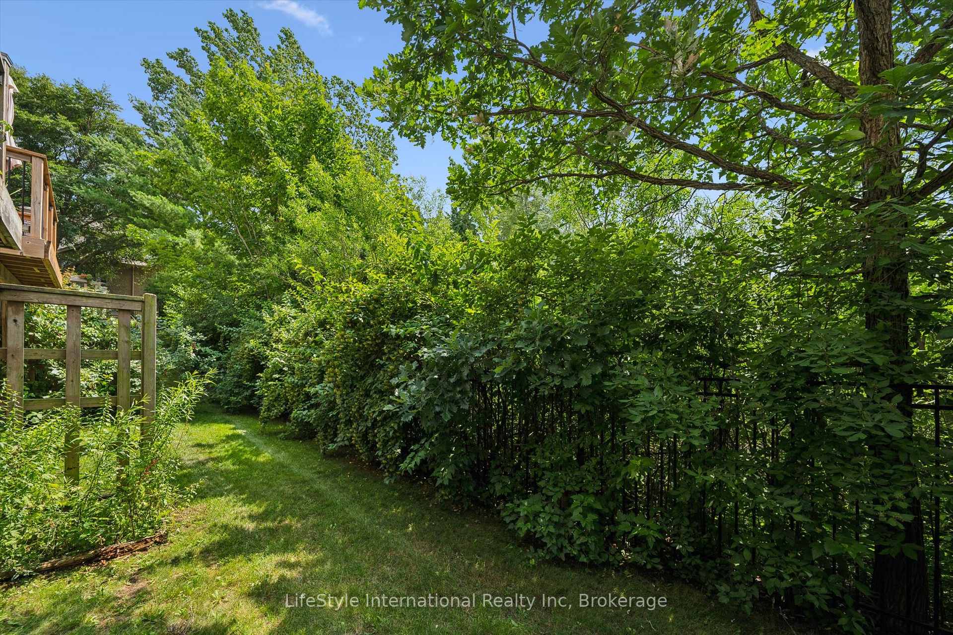 Photo 34 of Unit 27, 105 Bard Boulevard, Guelph, Pineridge/Westminster Woods — HOMEH