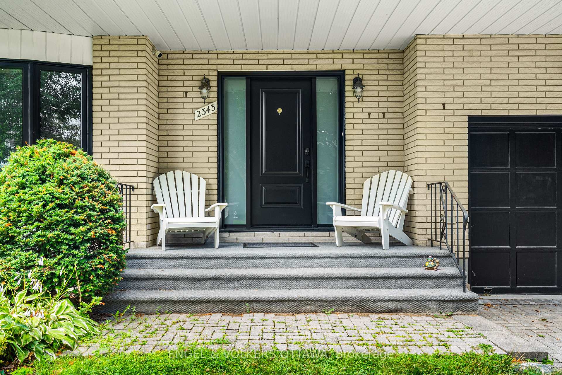 Photo 3 of 2343 Whitehaven Crescent, Ottawa, Whitehaven — HOMEH