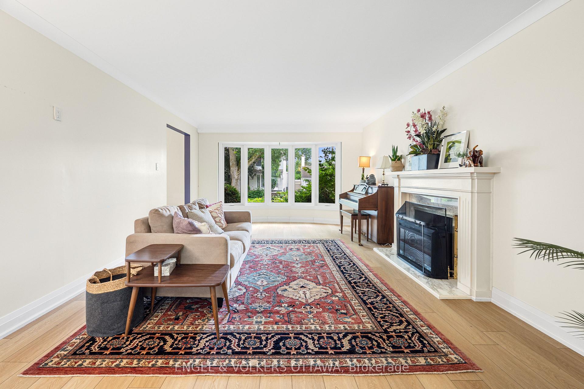 Photo 9 of 2343 Whitehaven Crescent, Ottawa, Whitehaven — HOMEH