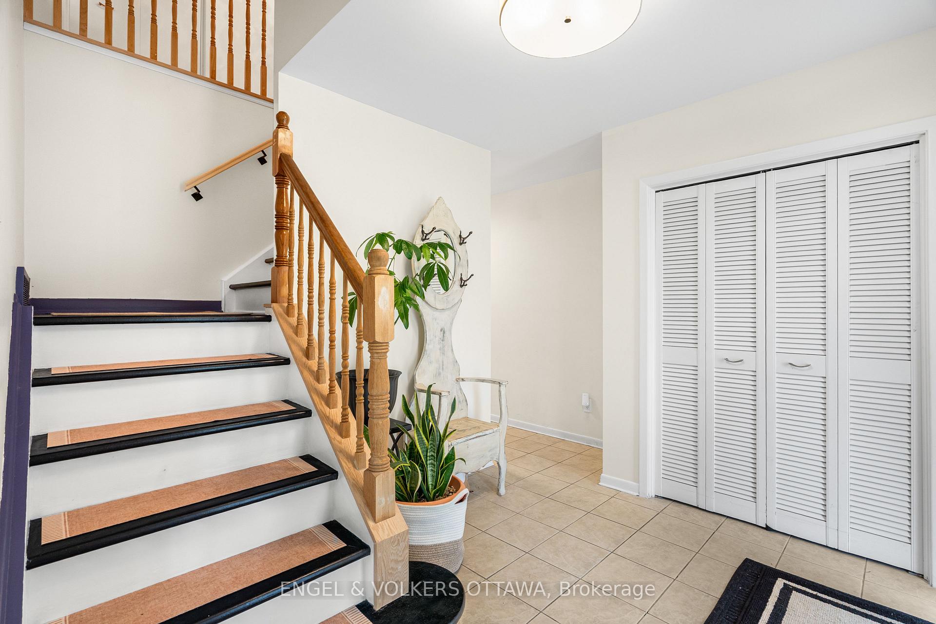Photo 27 of 2343 Whitehaven Crescent, Ottawa, Whitehaven — HOMEH