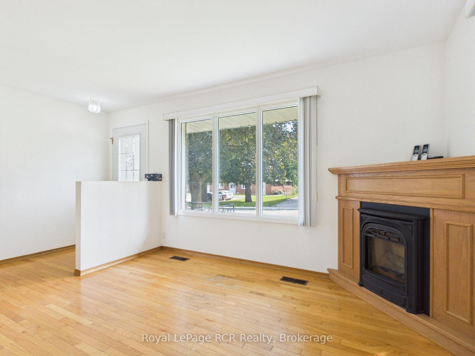 Photo 6 of 30 Mark Street E, Grey Highlands — HOMEH