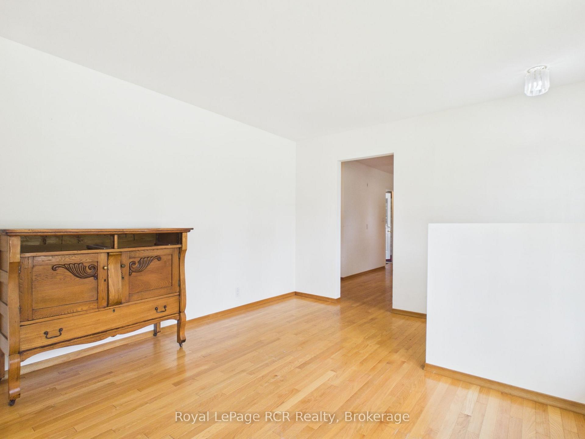 Photo 7 of 30 Mark Street E, Grey Highlands — HOMEH