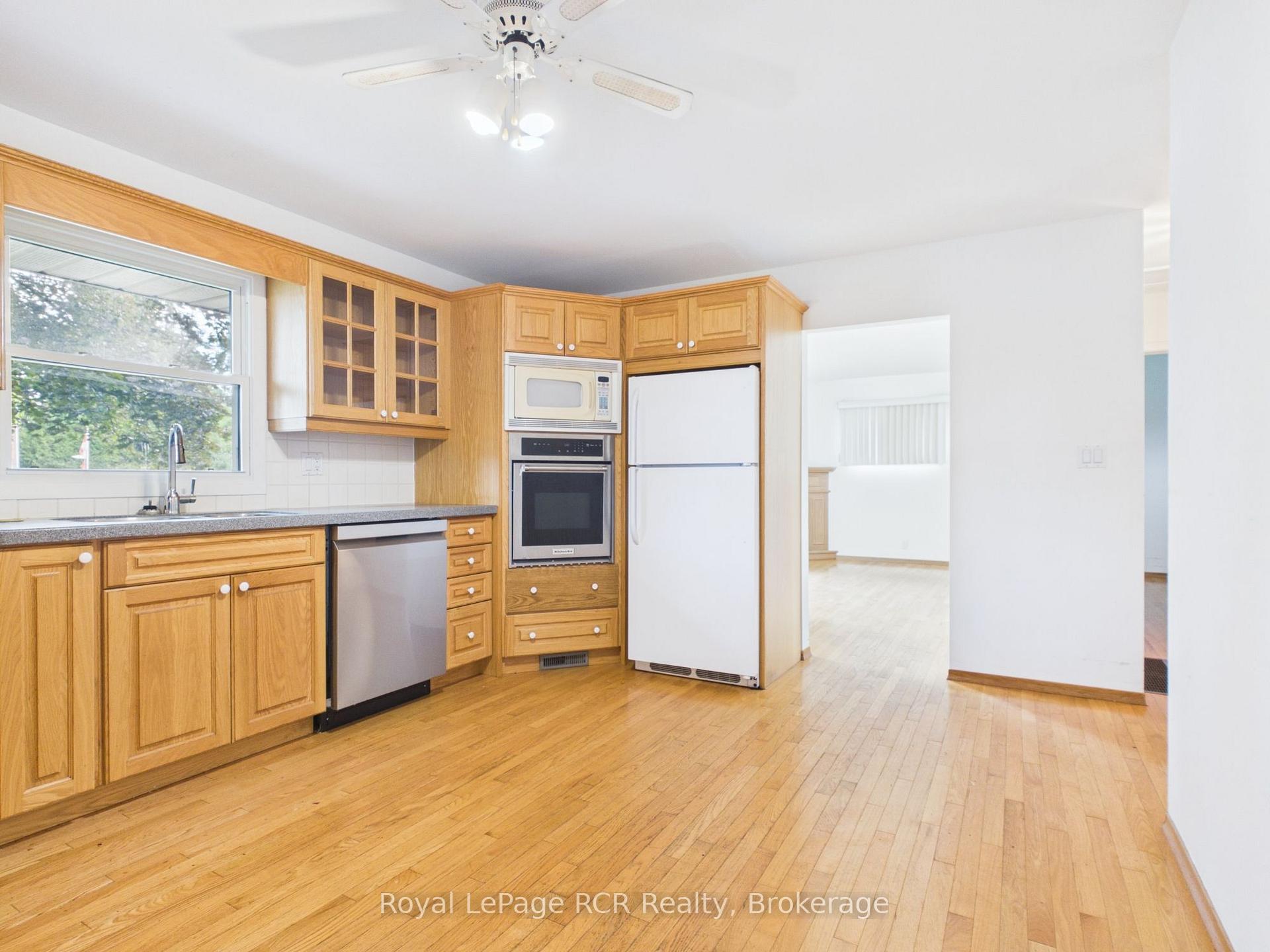 Photo 10 of 30 Mark Street E, Grey Highlands — HOMEH