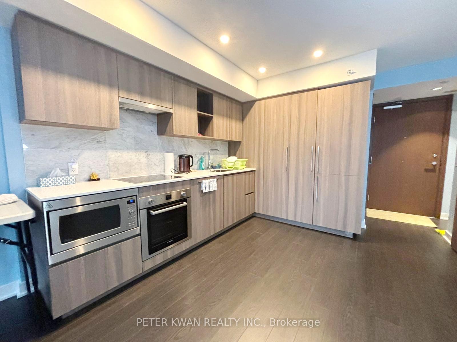 Photo 4 of Unit 1007, 19 Bathurst Street, Toronto, Waterfront Communities — HOMEH