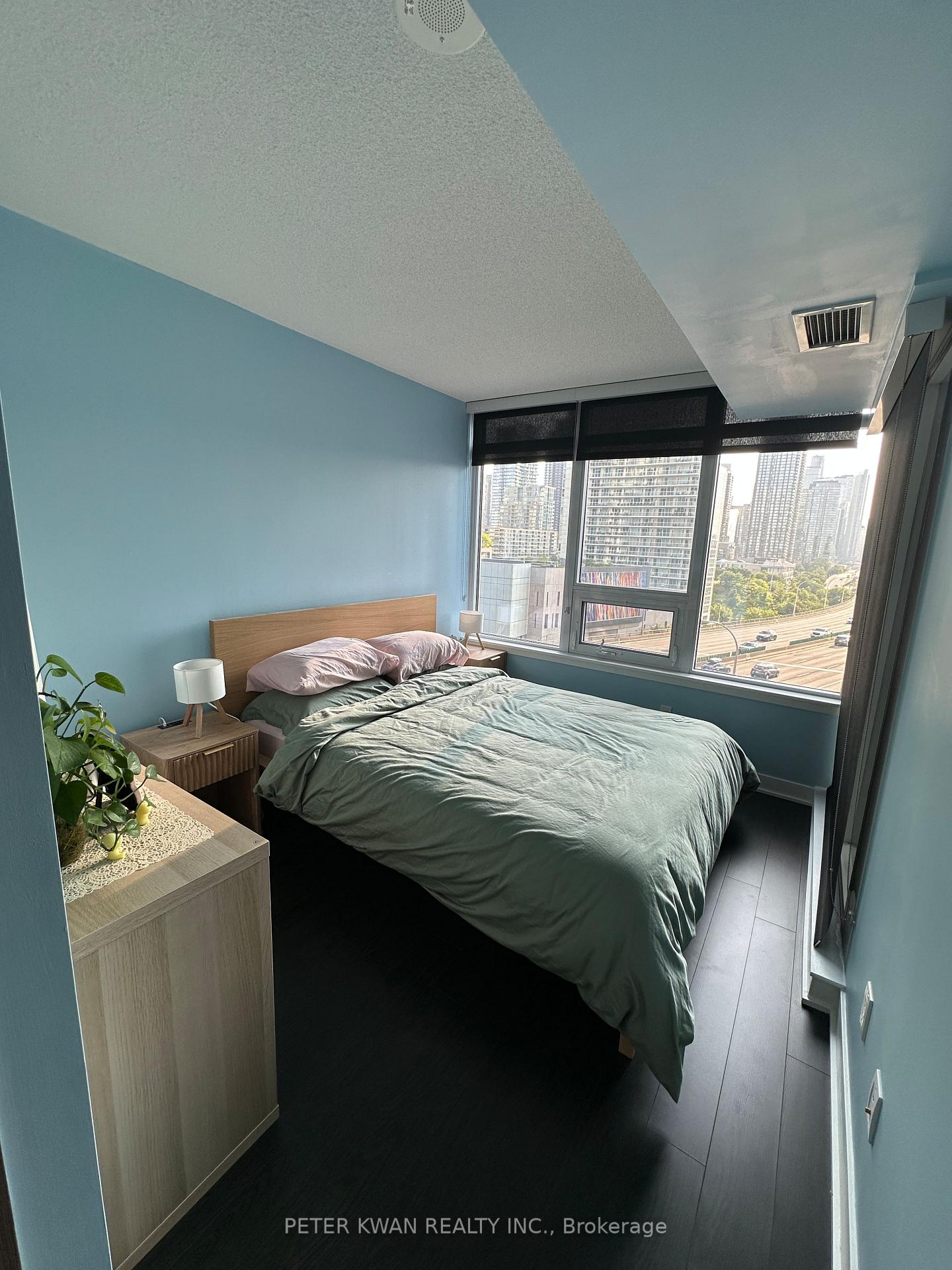 Photo 11 of Unit 1007, 19 Bathurst Street, Toronto, Waterfront Communities — HOMEH