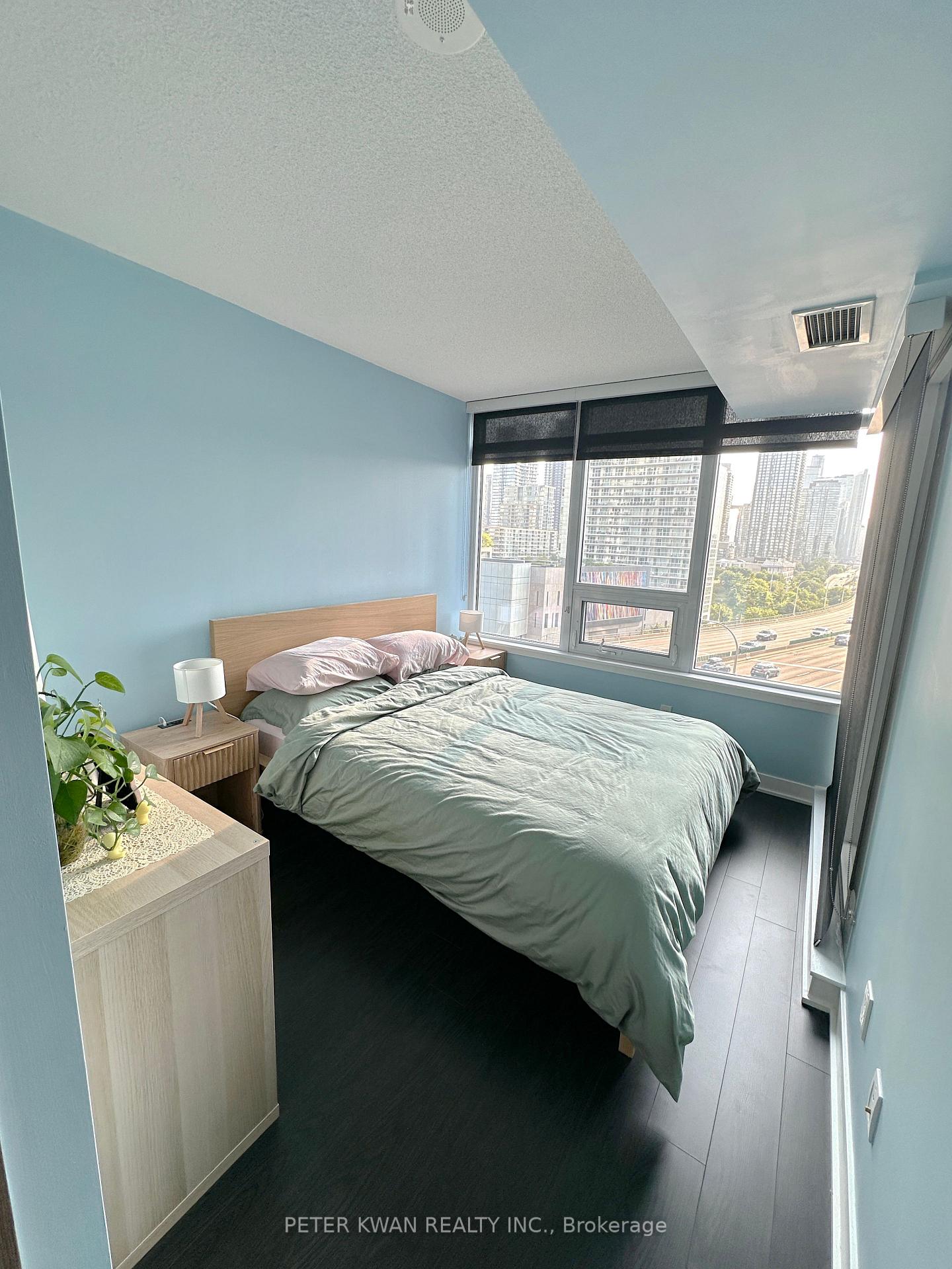 Photo 13 of Unit 1007, 19 Bathurst Street, Toronto, Waterfront Communities — HOMEH