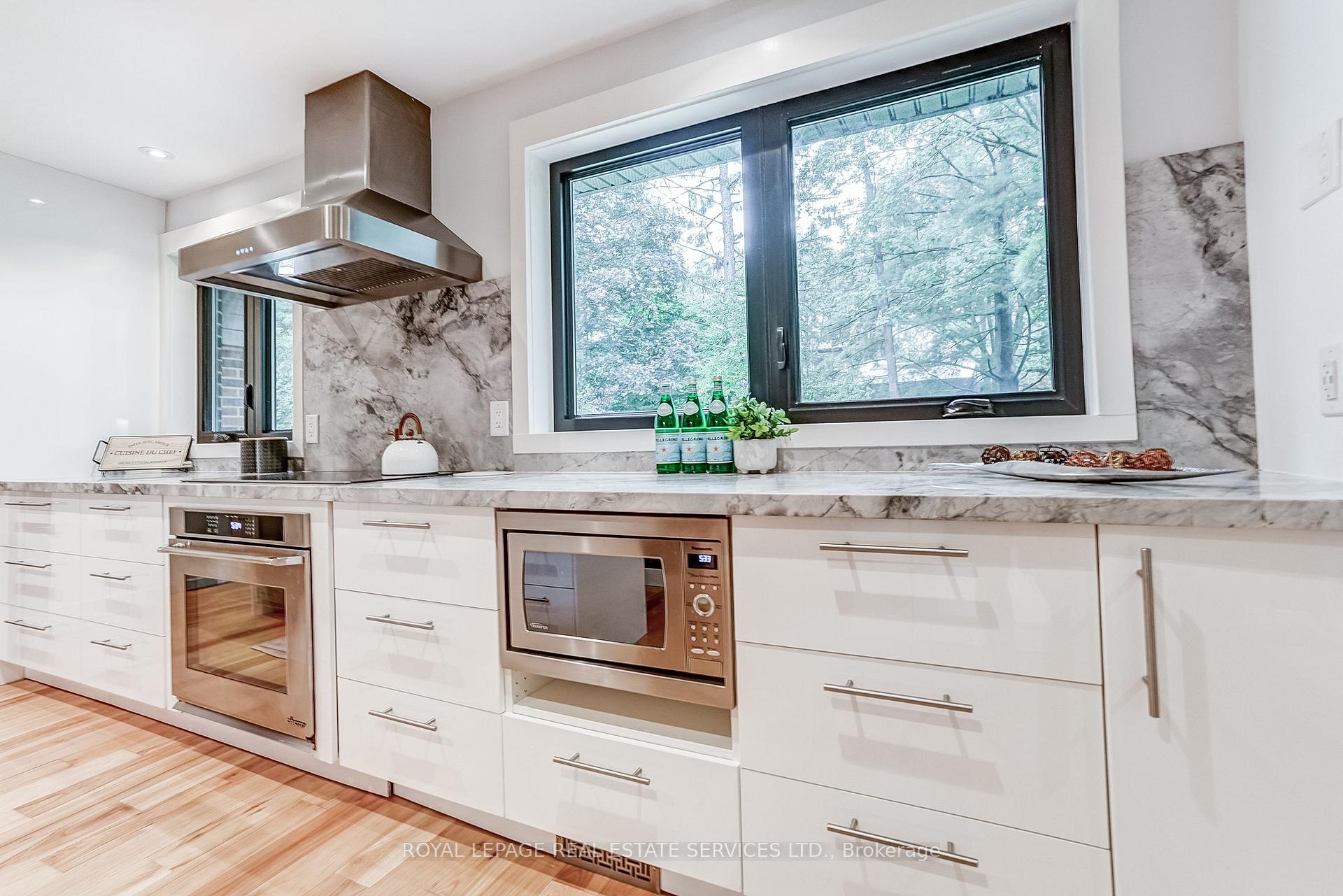Photo 9 of 1116 Greenoaks Drive, Mississauga, Lorne Park — HOMEH