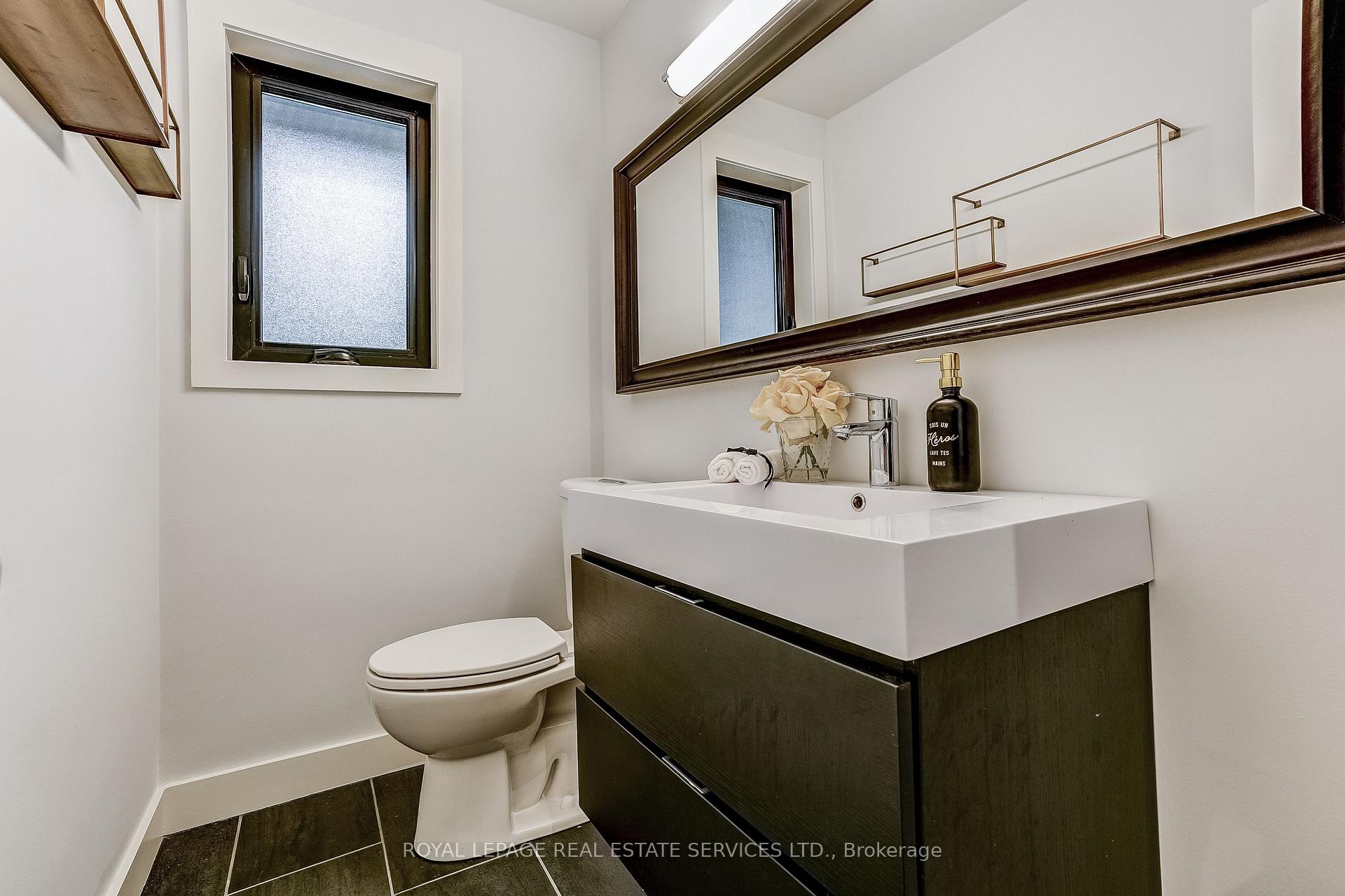 Photo 15 of 1116 Greenoaks Drive, Mississauga, Lorne Park — HOMEH