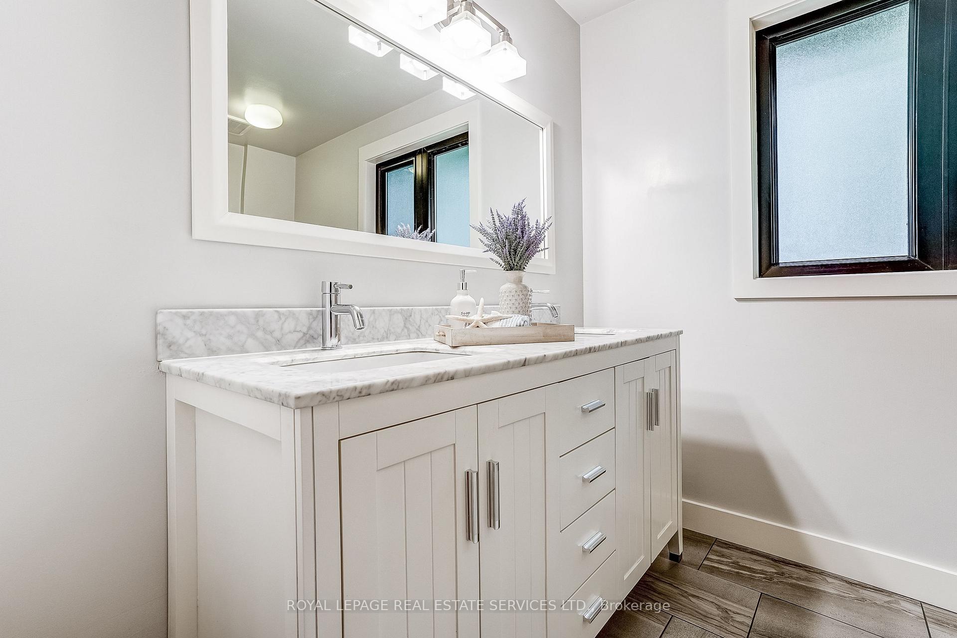 Photo 21 of 1116 Greenoaks Drive, Mississauga, Lorne Park — HOMEH