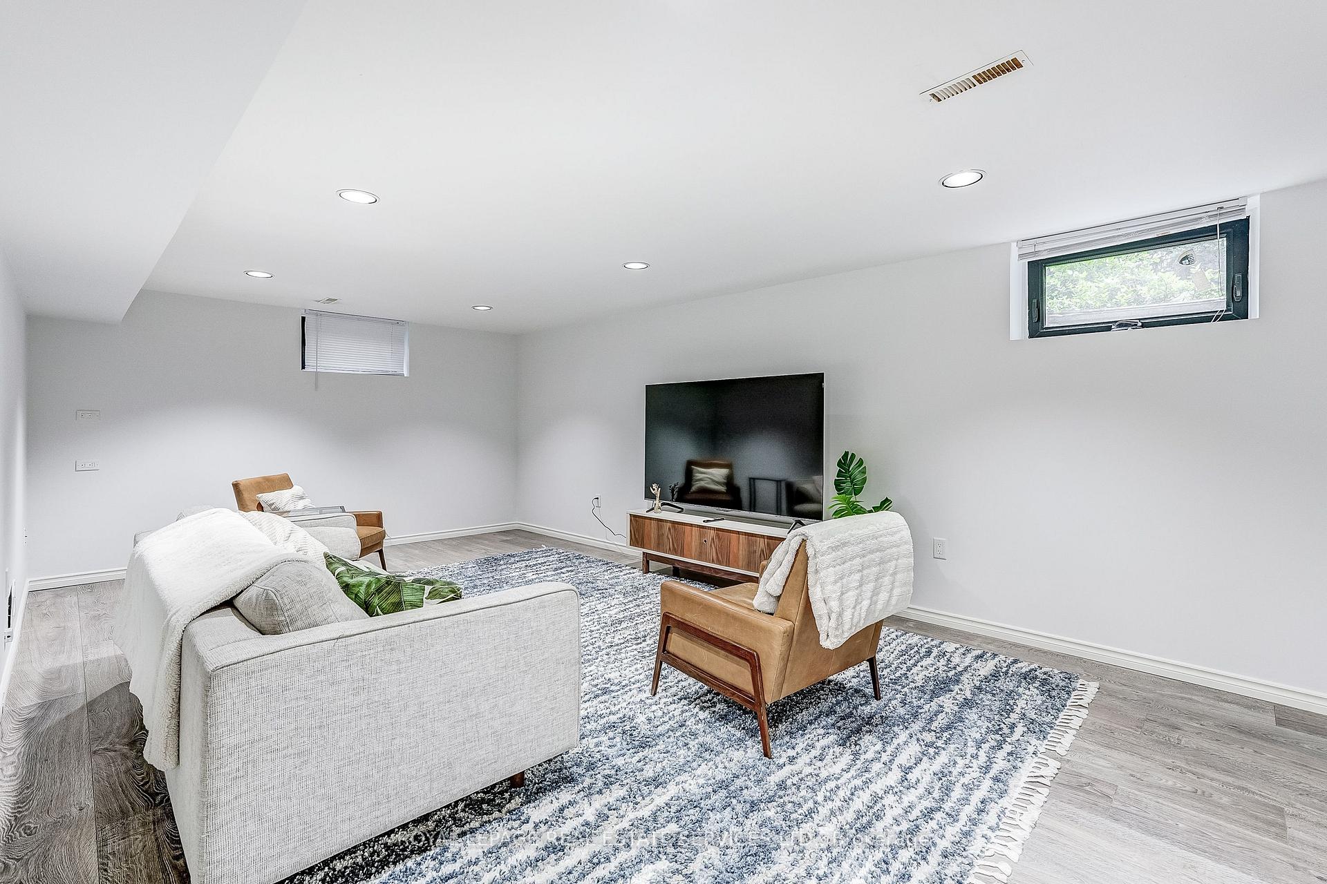 Photo 26 of 1116 Greenoaks Drive, Mississauga, Lorne Park — HOMEH