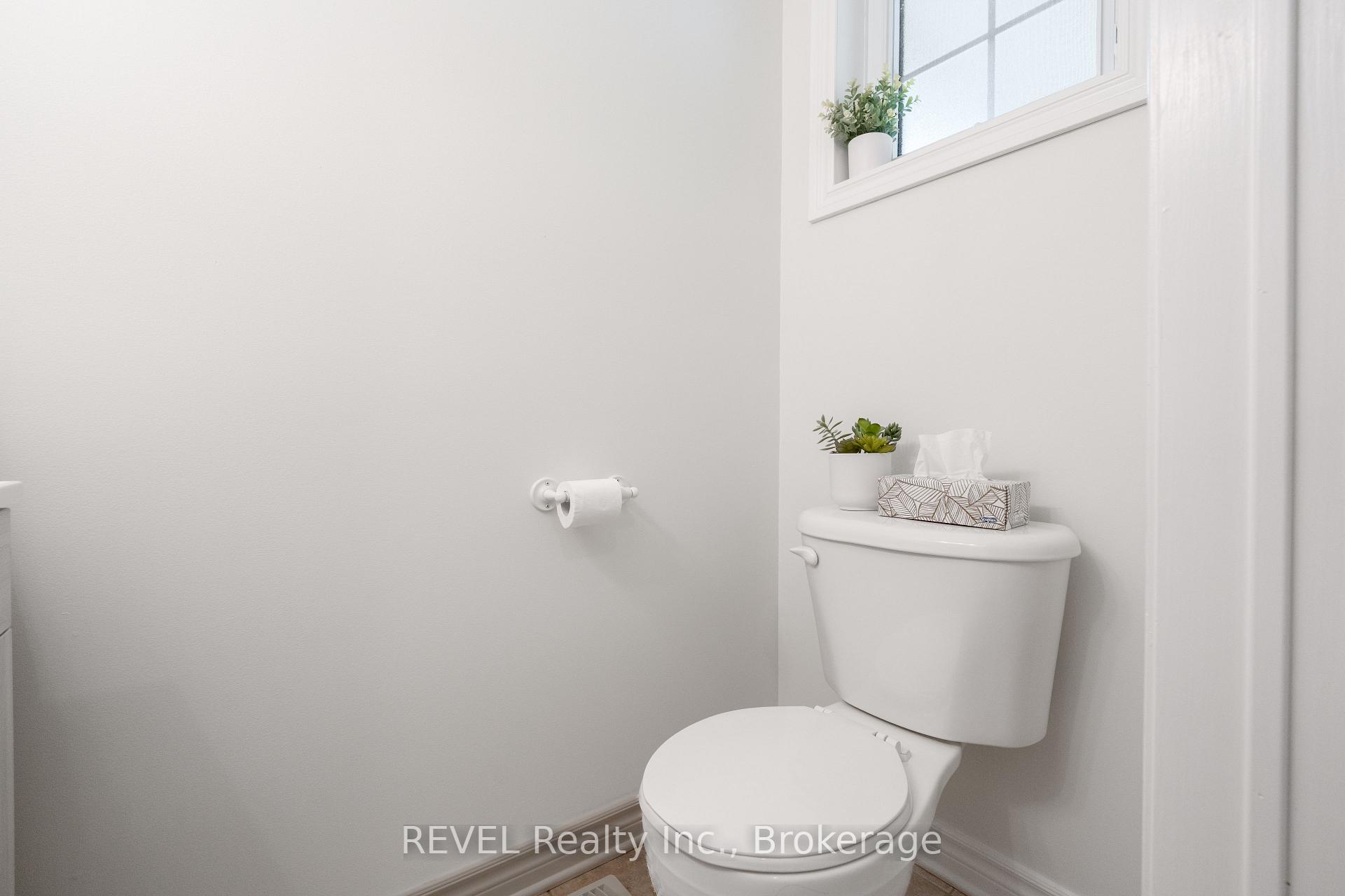 Photo 6 of 6263 Valley Way, Niagara Falls, Morrison — HOMEH
