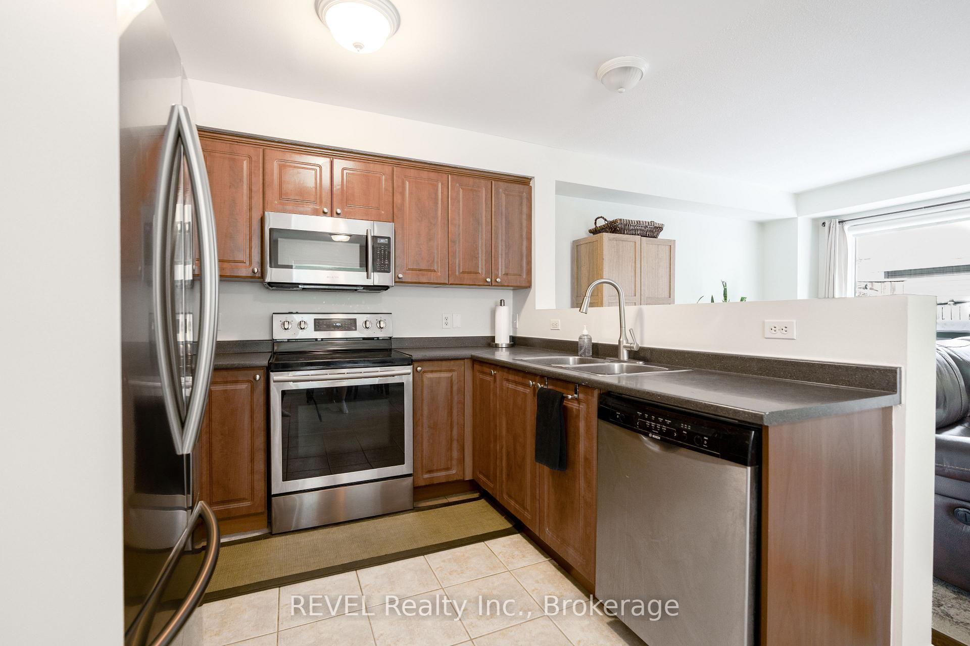 Photo 7 of 6263 Valley Way, Niagara Falls, Morrison — HOMEH