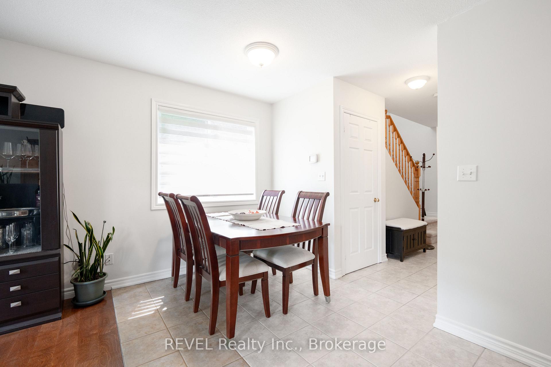 Photo 12 of 6263 Valley Way, Niagara Falls, Morrison — HOMEH