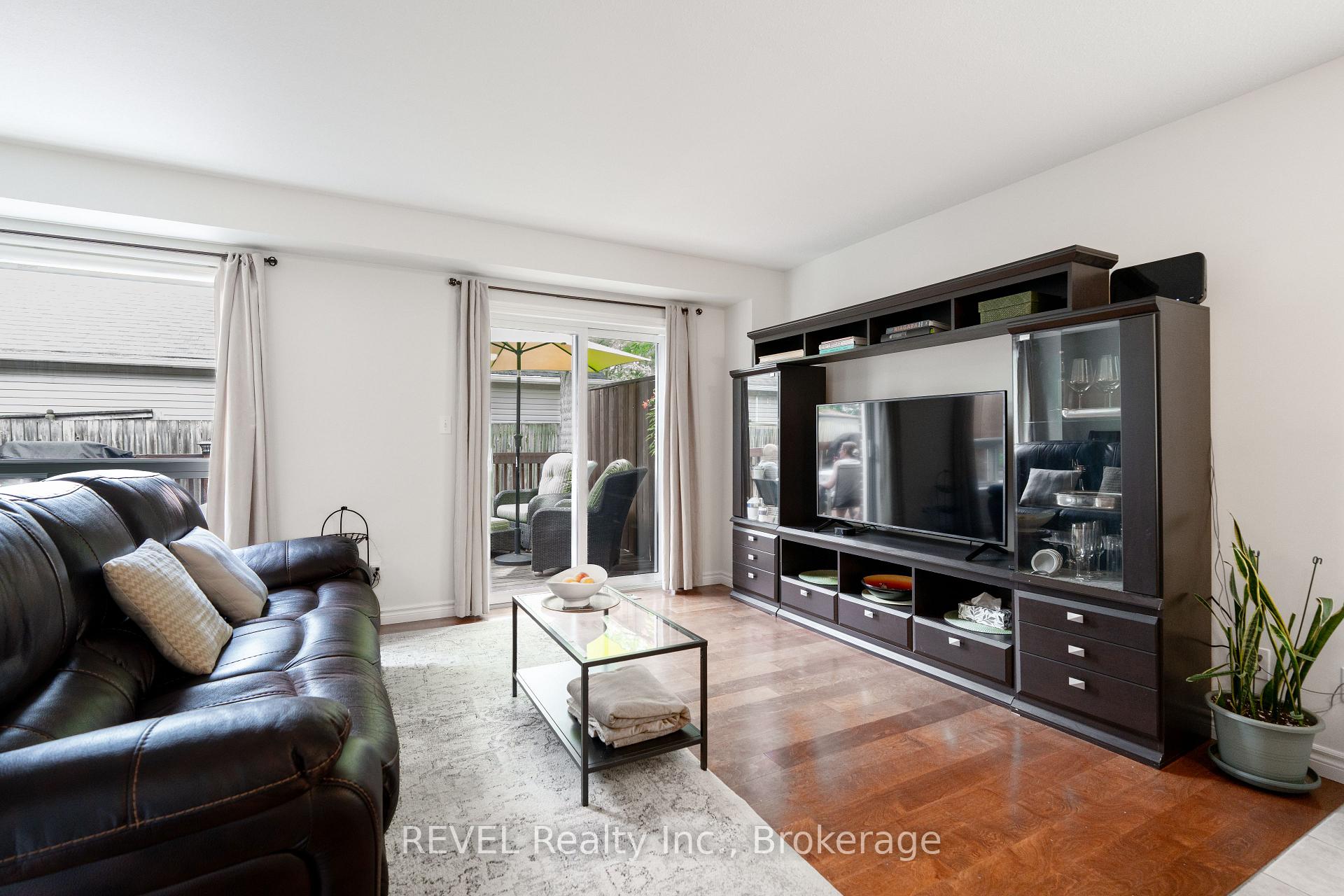 Photo 18 of 6263 Valley Way, Niagara Falls, Morrison — HOMEH