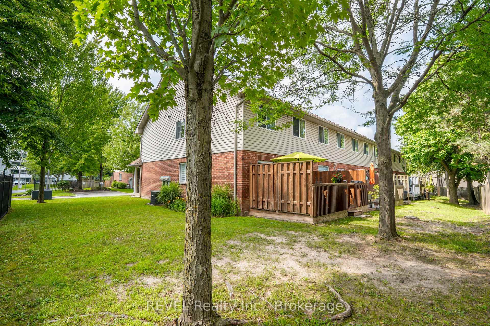 Photo 36 of 6263 Valley Way, Niagara Falls, Morrison — HOMEH
