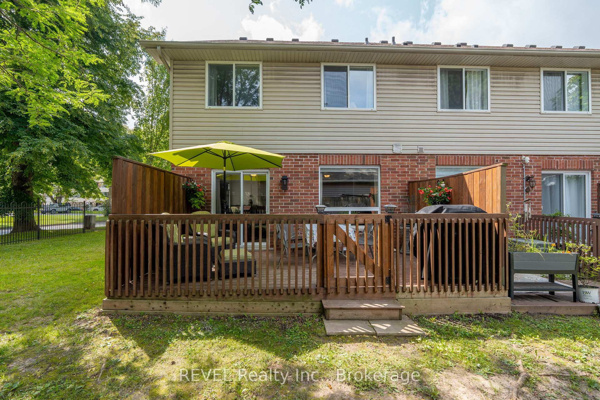 Photo 37 of 6263 Valley Way, Niagara Falls, Morrison — HOMEH