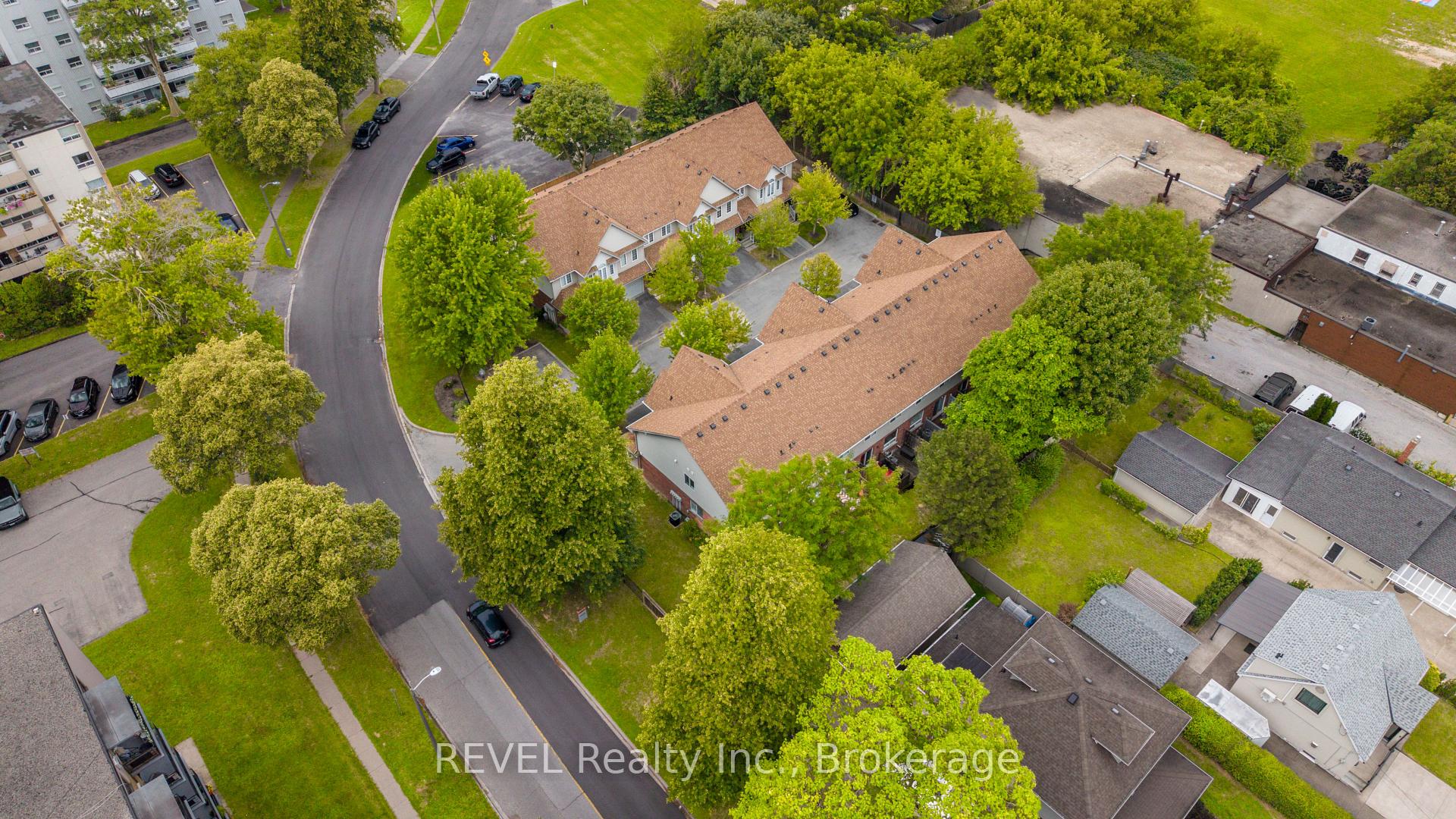 Photo 42 of 6263 Valley Way, Niagara Falls, Morrison — HOMEH