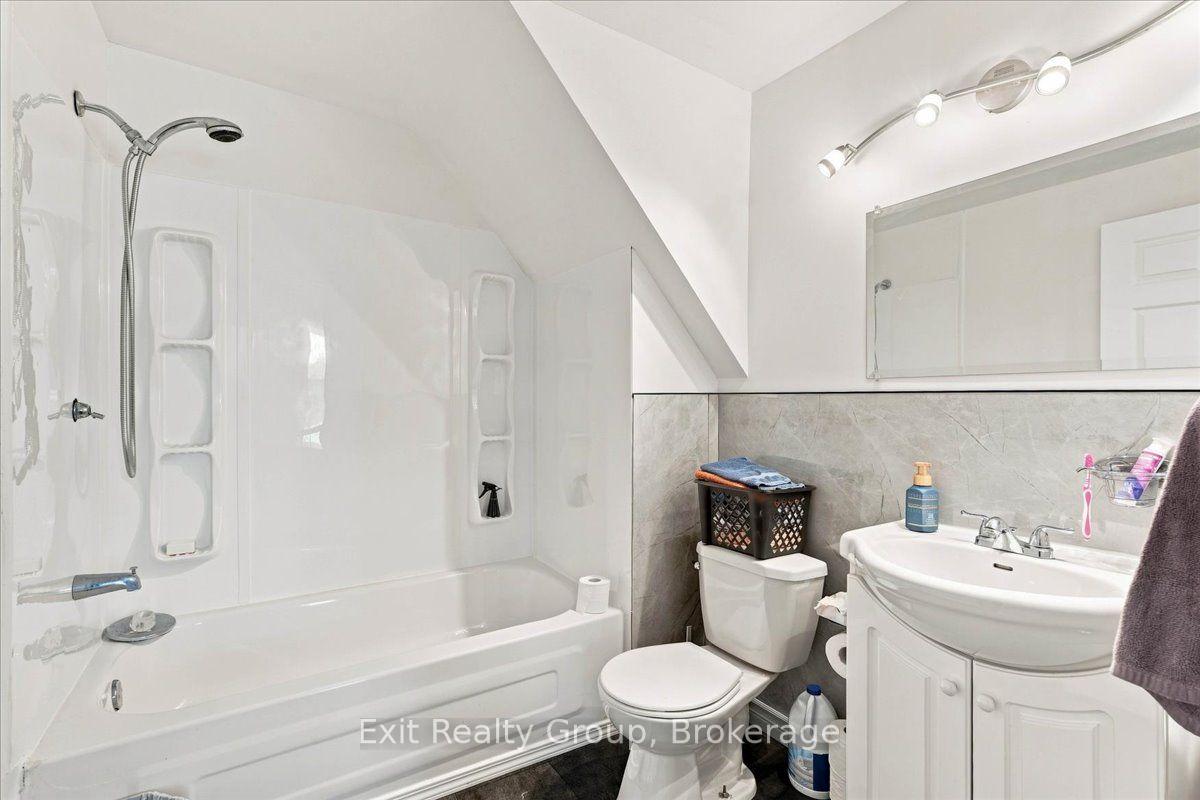 Photo 13 of 678 Squire Road, Stirling-Rawdon, Rawdon Ward — HOMEH