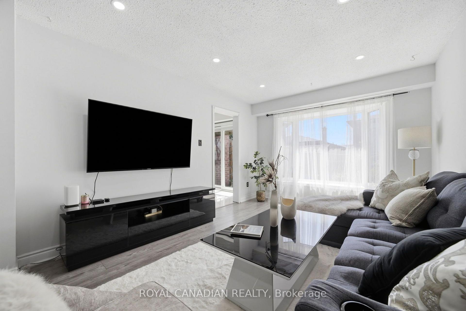 Photo 9 of 3 Gilmore Drive, Brampton, Madoc — HOMEH