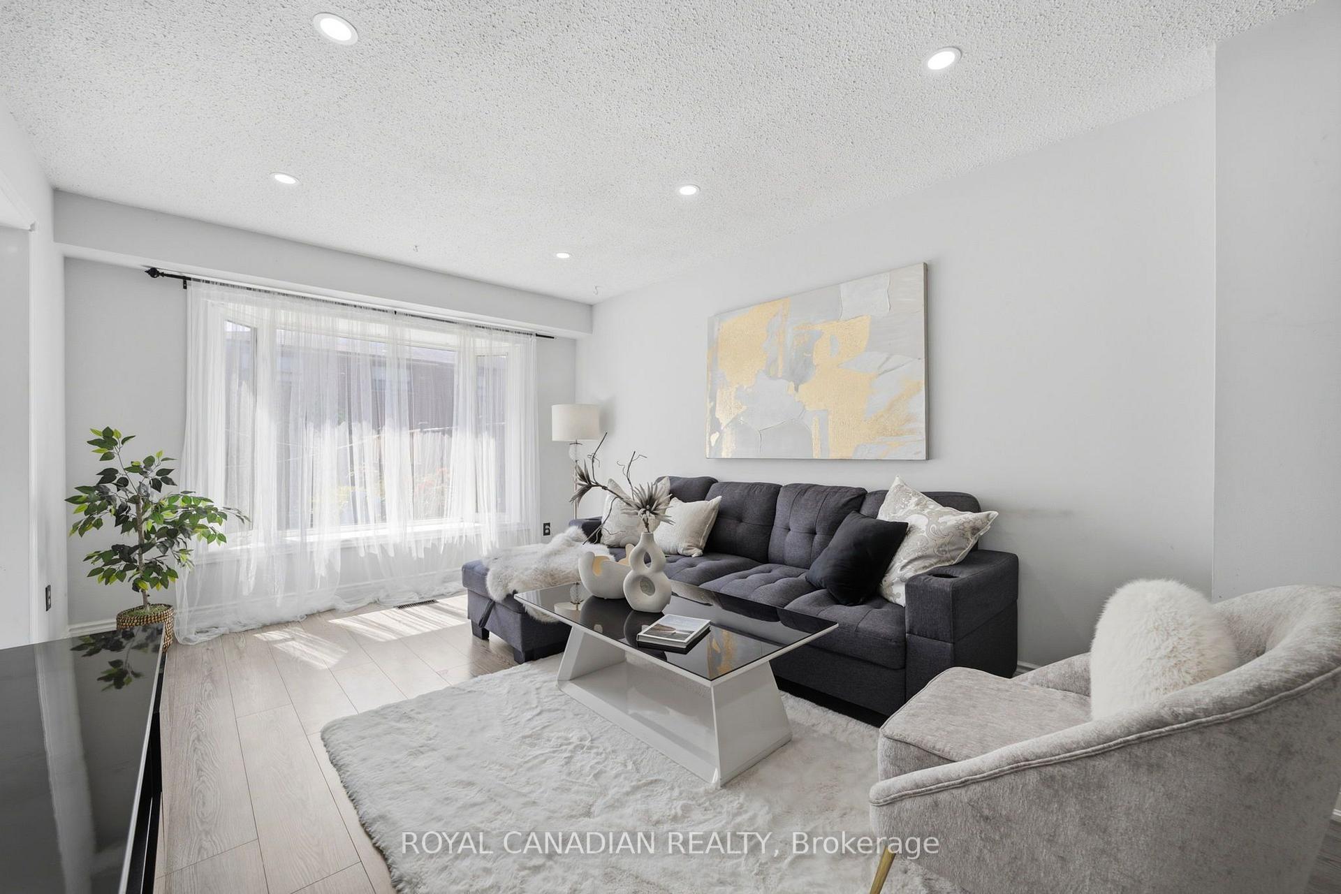 Photo 10 of 3 Gilmore Drive, Brampton, Madoc — HOMEH
