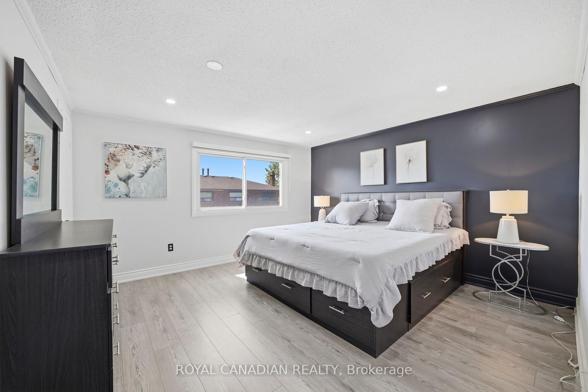 Photo 26 of 3 Gilmore Drive, Brampton, Madoc — HOMEH