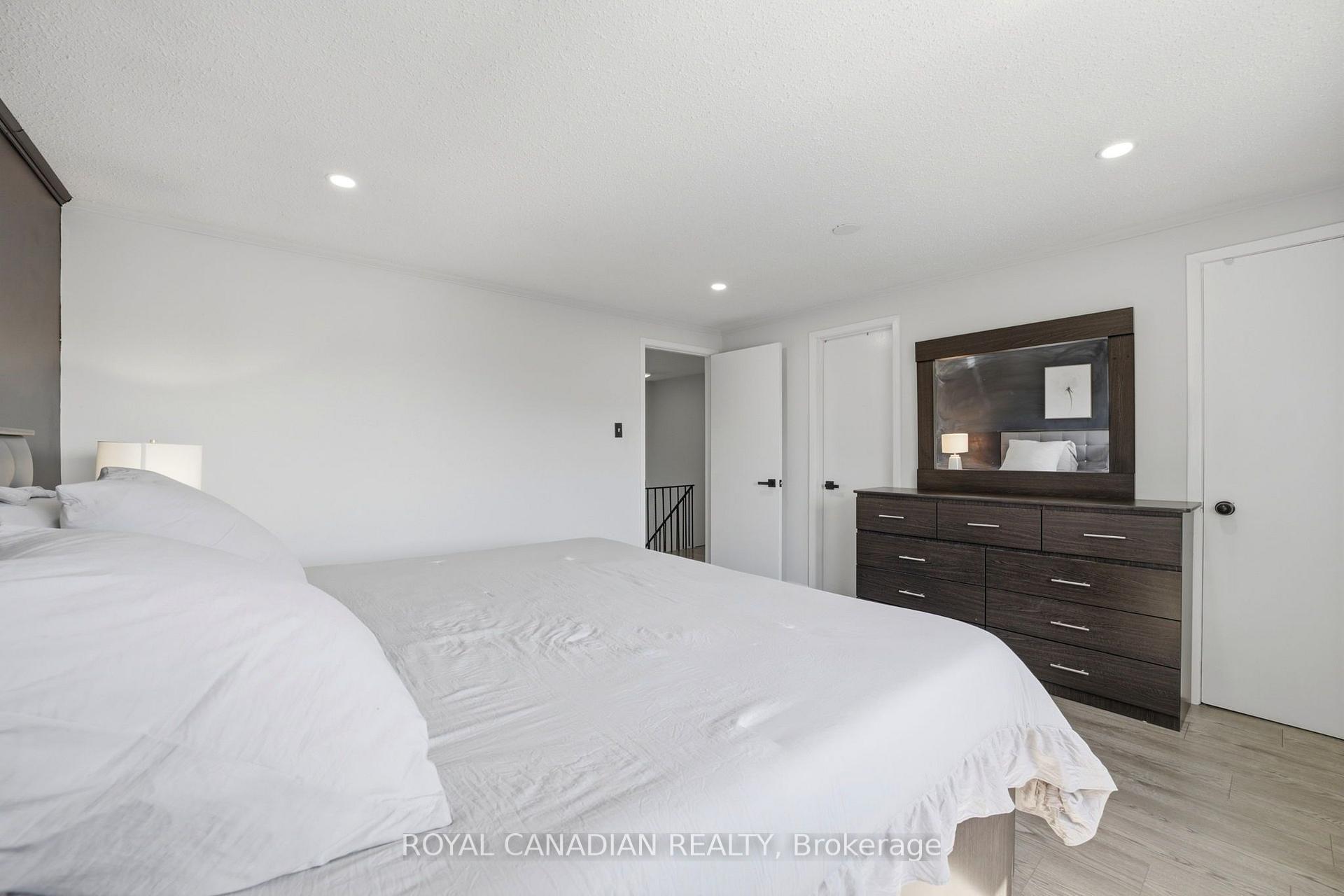 Photo 27 of 3 Gilmore Drive, Brampton, Madoc — HOMEH