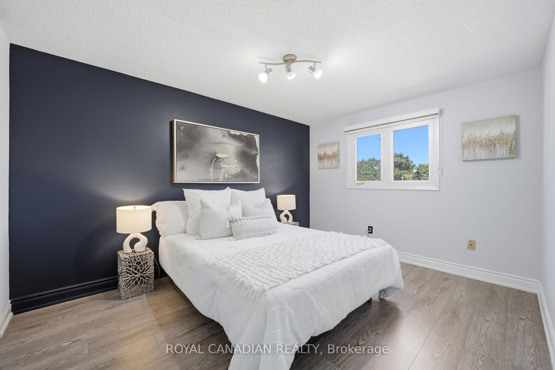 Photo 33 of 3 Gilmore Drive, Brampton, Madoc — HOMEH