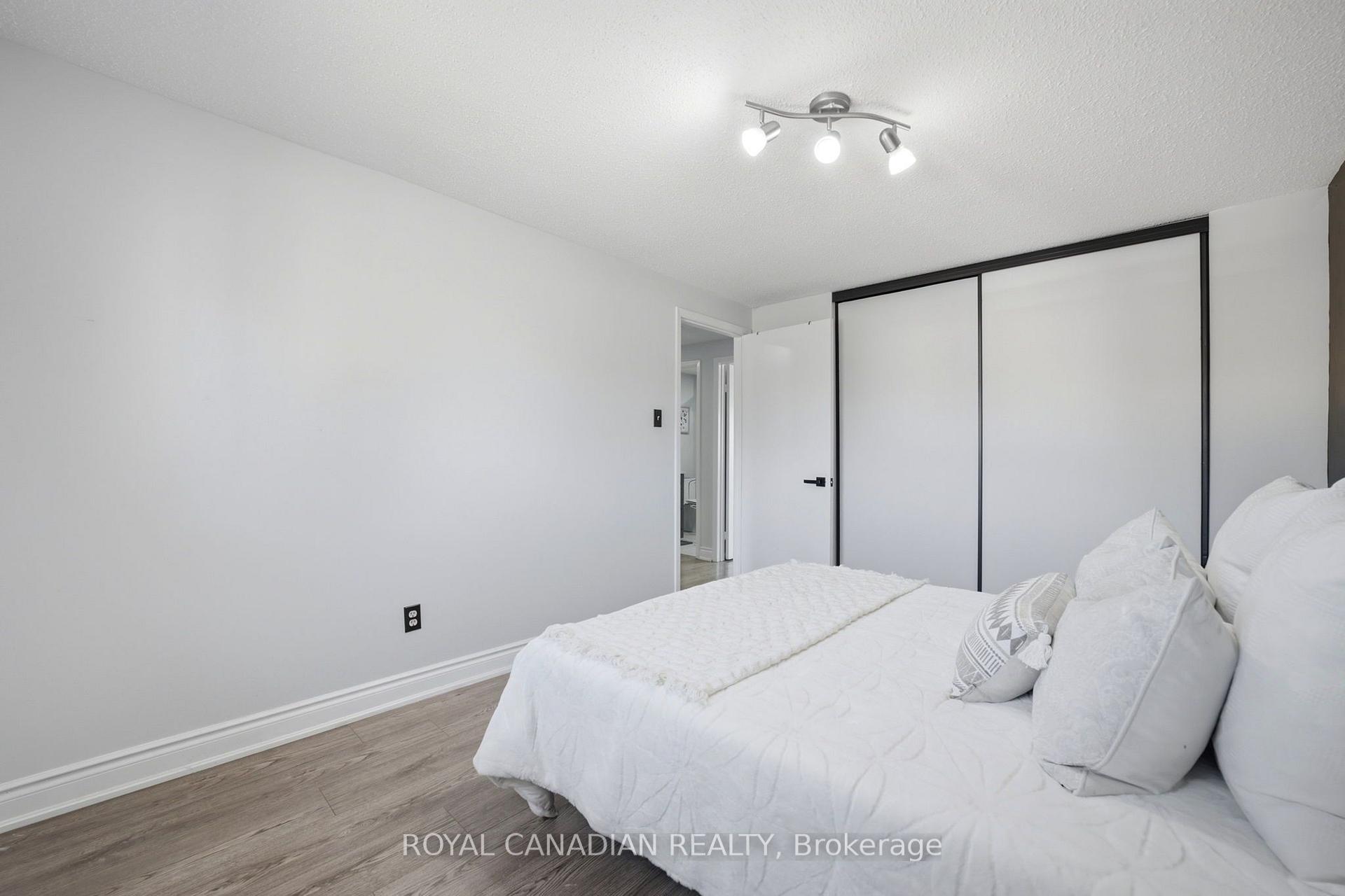 Photo 34 of 3 Gilmore Drive, Brampton, Madoc — HOMEH