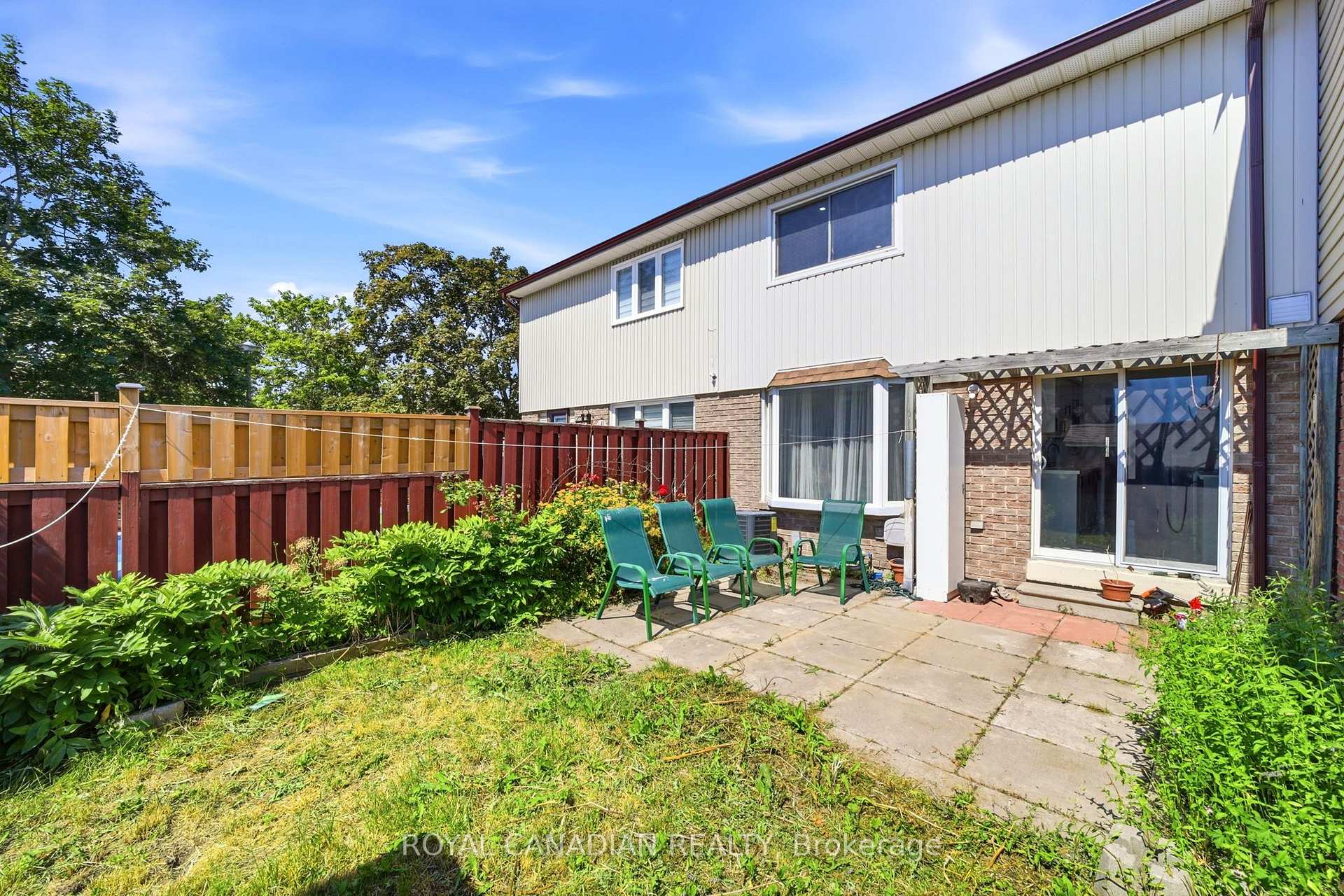 Photo 40 of 3 Gilmore Drive, Brampton, Madoc — HOMEH