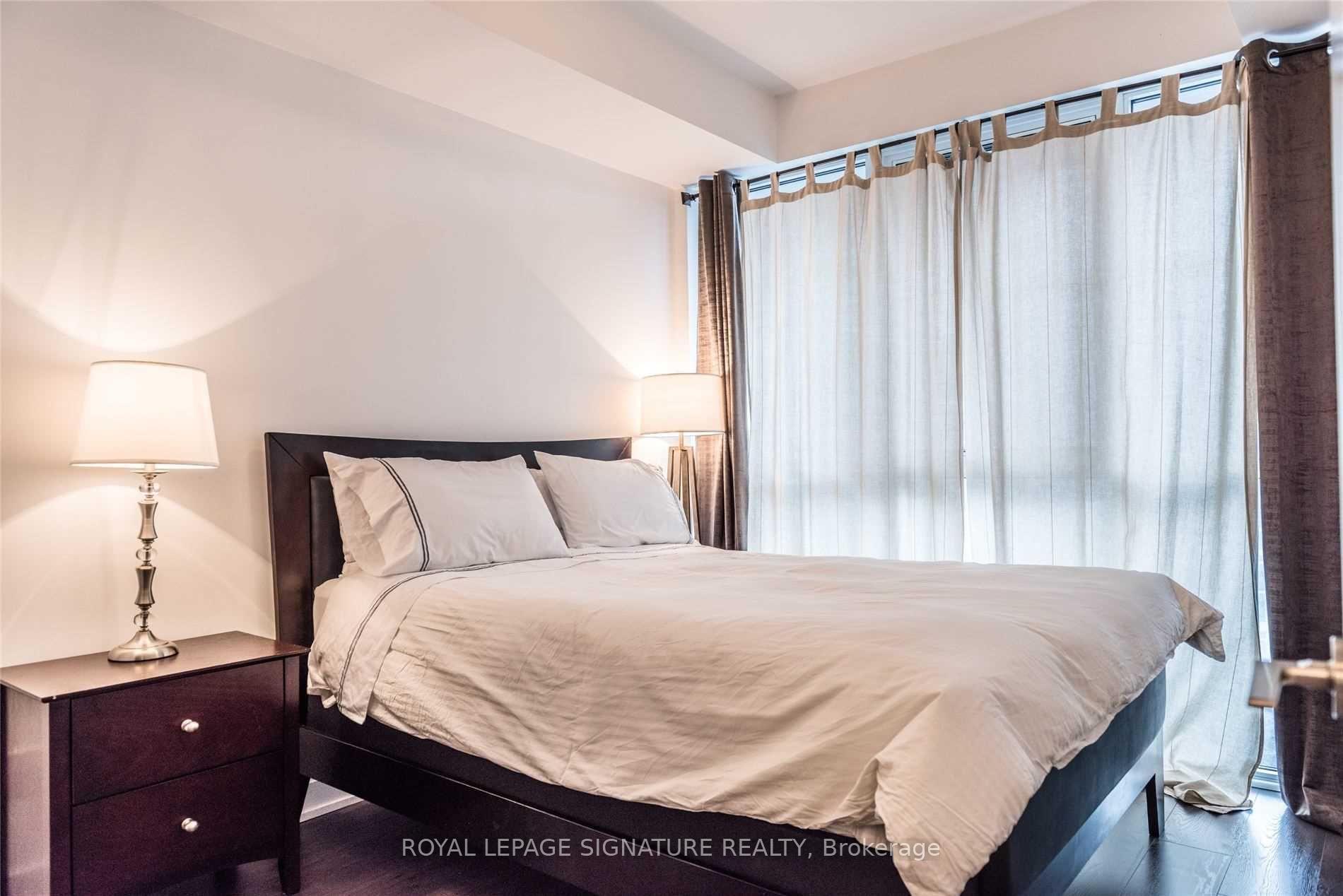 Photo 12 of Unit 809, 50 Bruyeres Mews, Toronto, Waterfront Communities — HOMEH