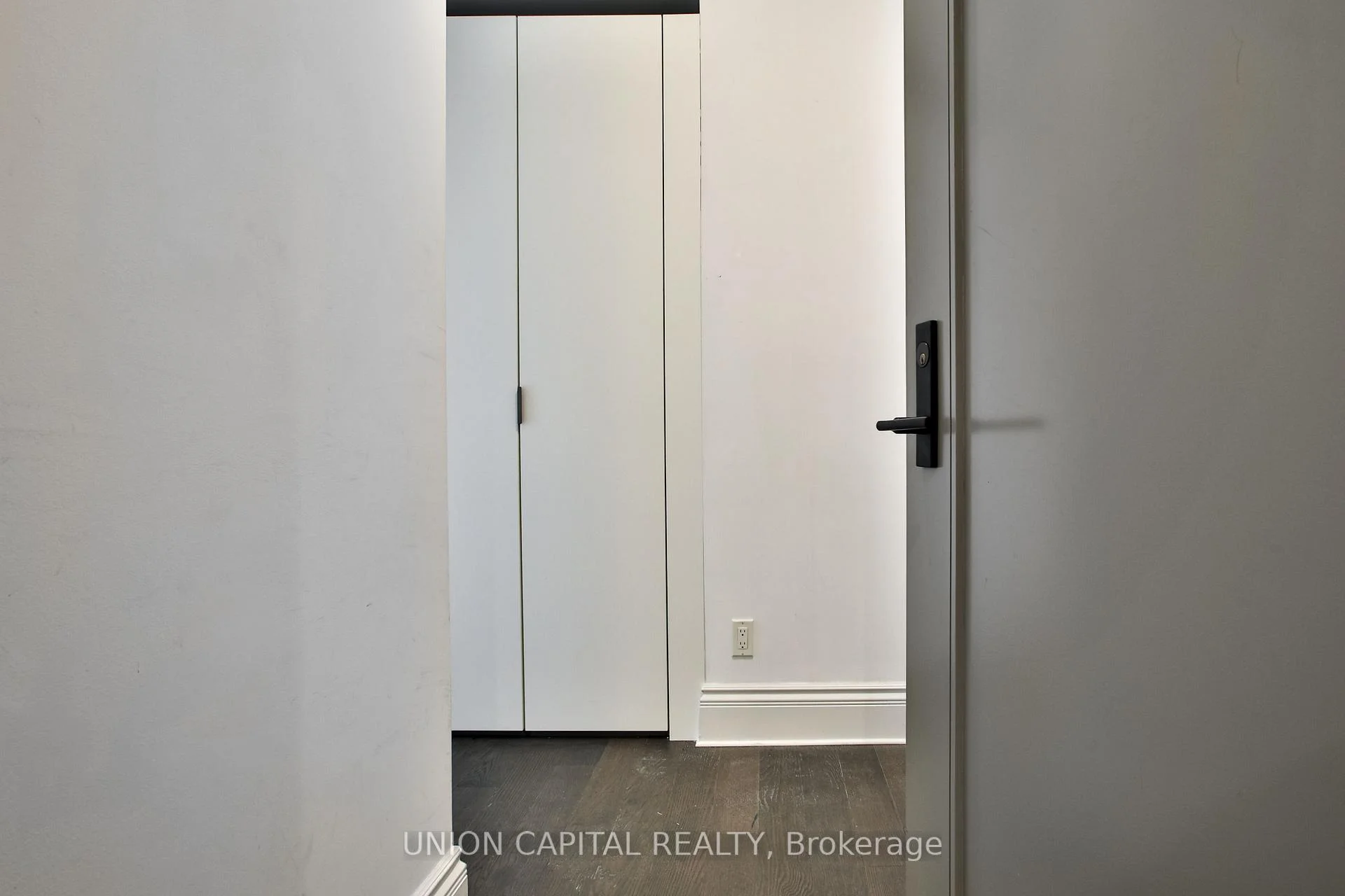 Photo 1 of Unit 401, 128 Pears Avenue, Toronto, The Annex — HOMEH