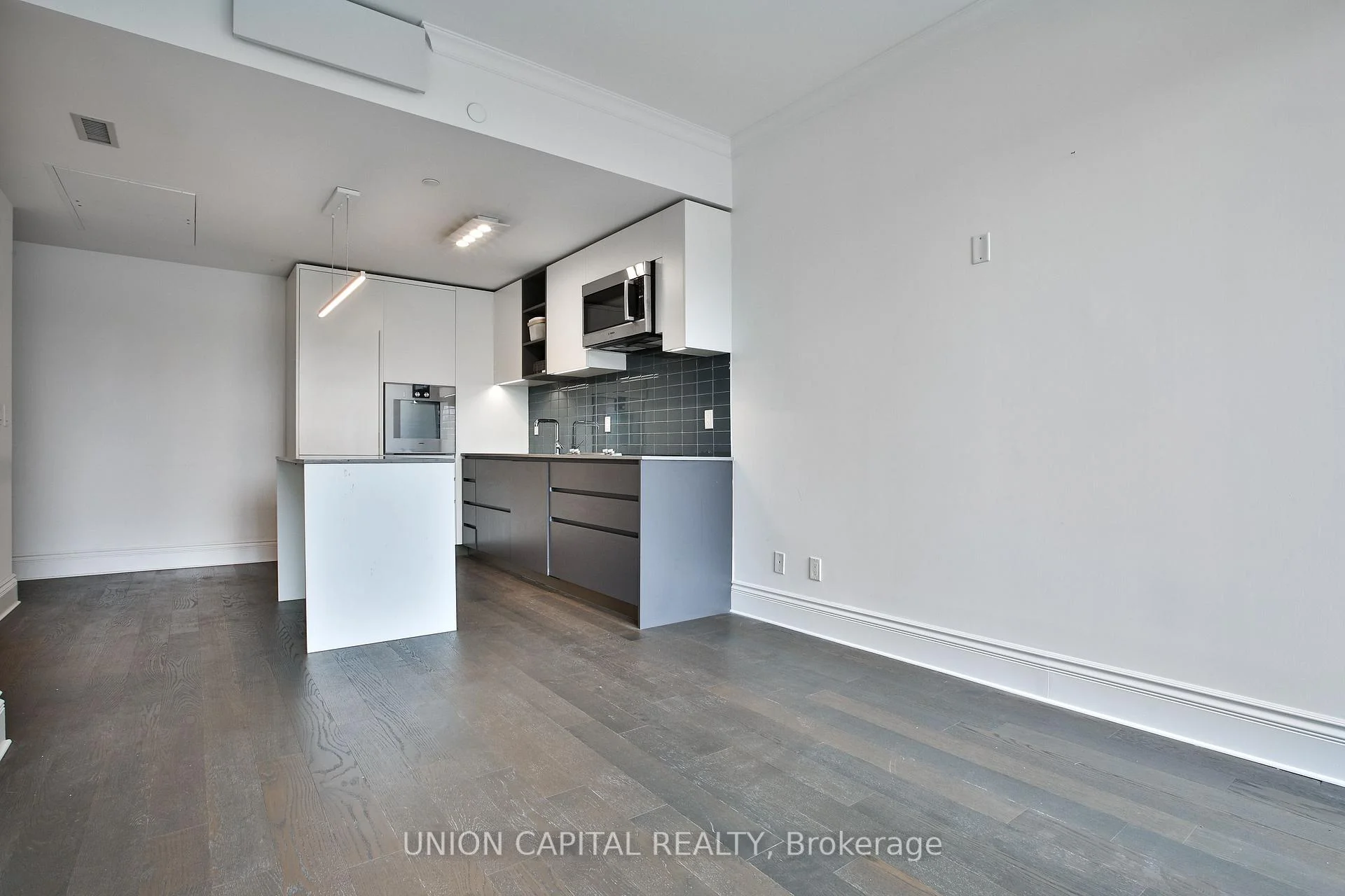 Photo 10 of Unit 401, 128 Pears Avenue, Toronto, The Annex — HOMEH