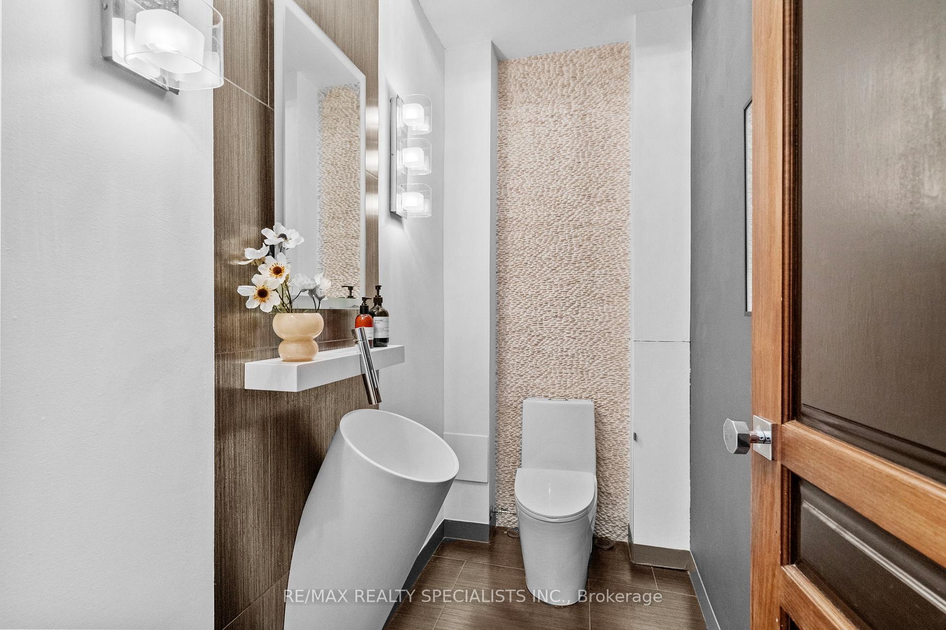 Photo 13 of 418 Ossington Avenue, Toronto, Trinity-Bellwoods — HOMEH
