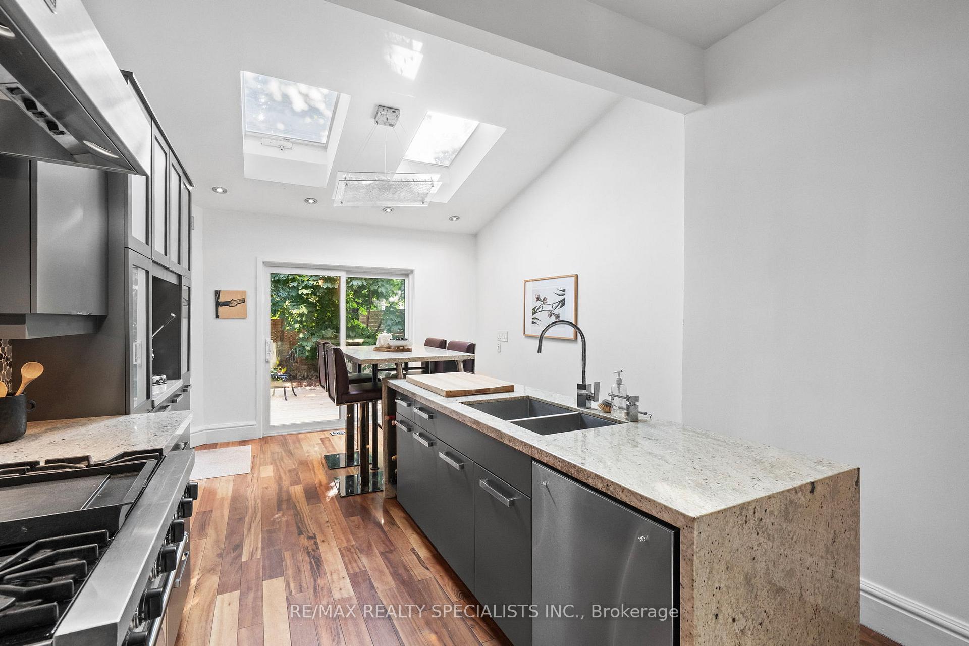 Photo 20 of 418 Ossington Avenue, Toronto, Trinity-Bellwoods — HOMEH