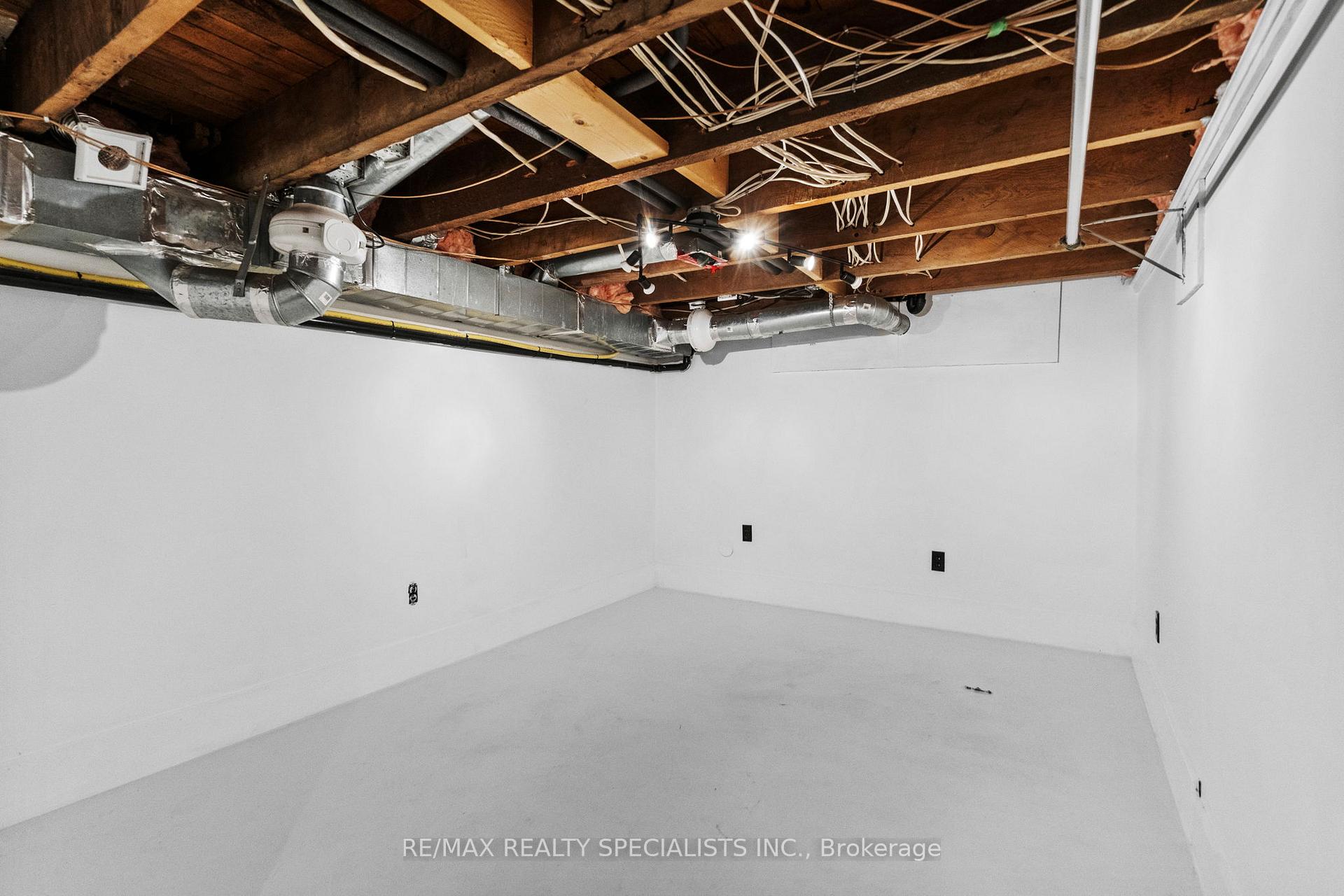 Photo 43 of 418 Ossington Avenue, Toronto, Trinity-Bellwoods — HOMEH